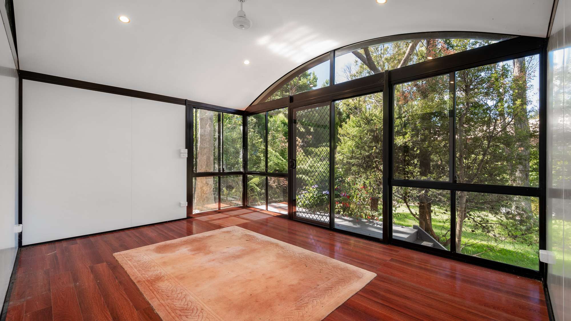 5 Cook Road, Wentworth Falls, NSW 2782 AUS