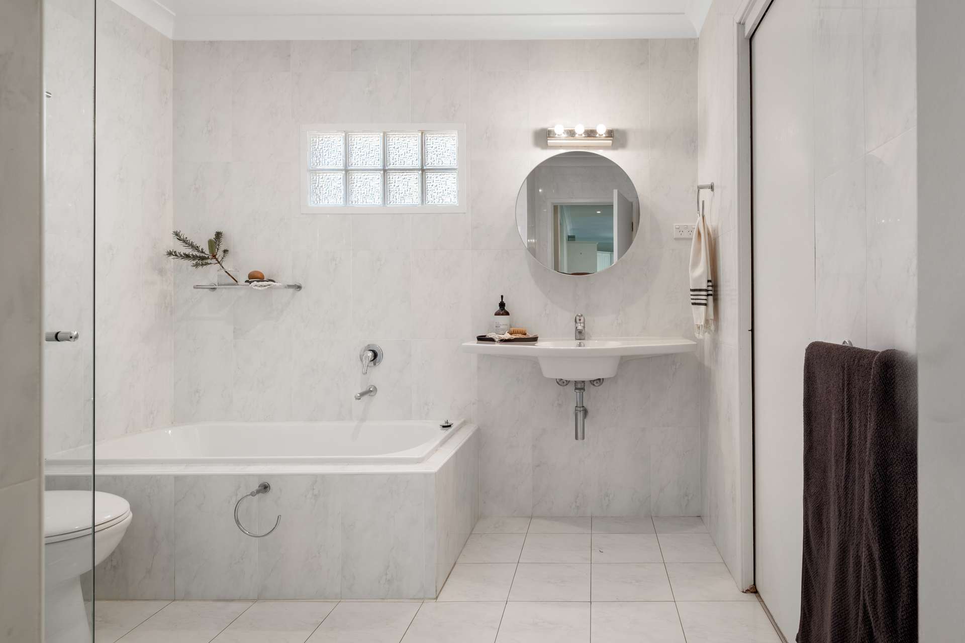 5 Cook Road, Wentworth Falls, NSW 2782 AUS