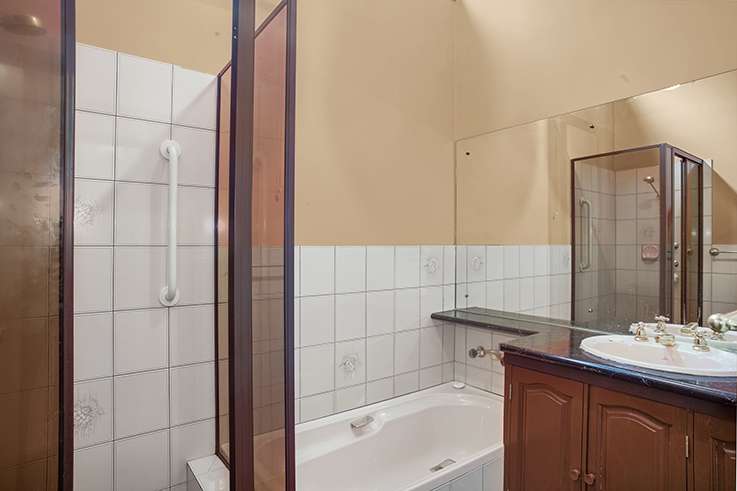 33 Fourth Avenue, Katoomba, NSW 2780 AUS