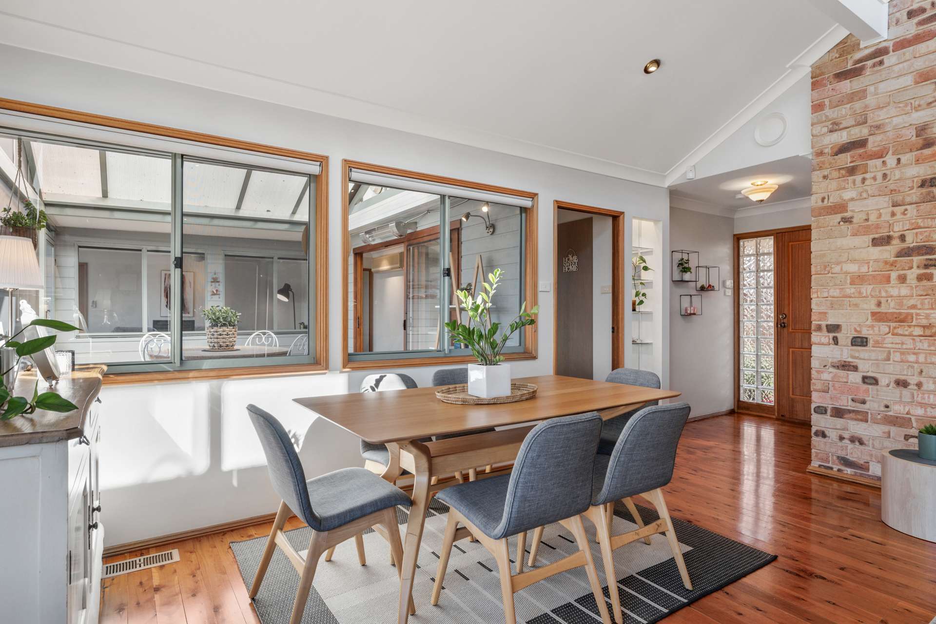 17 Sutton Street, Woodford, NSW 2778 AUS
