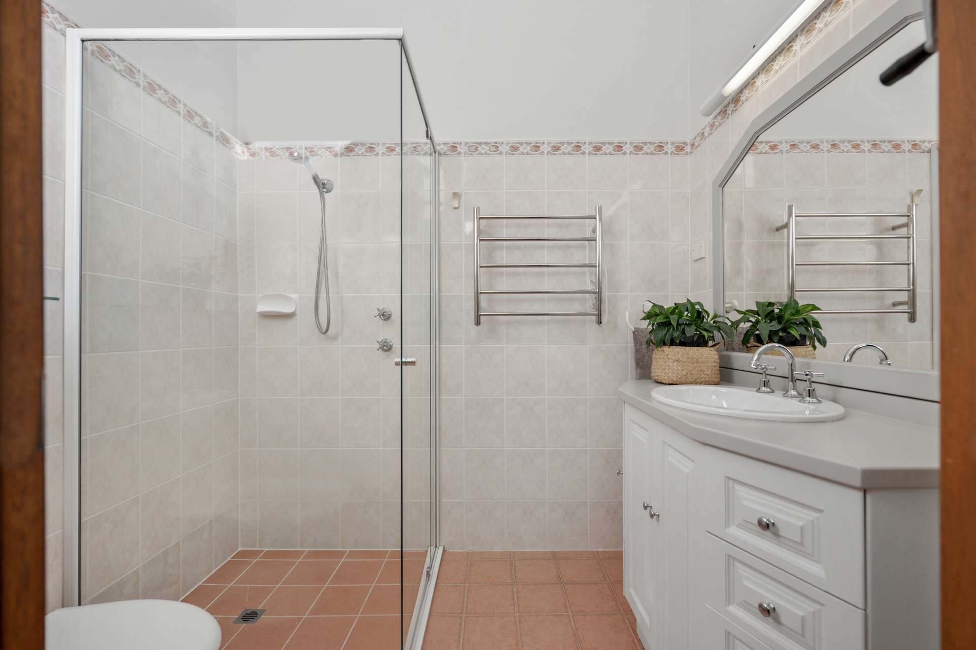 17 Sutton Street, Woodford, NSW 2778 AUS