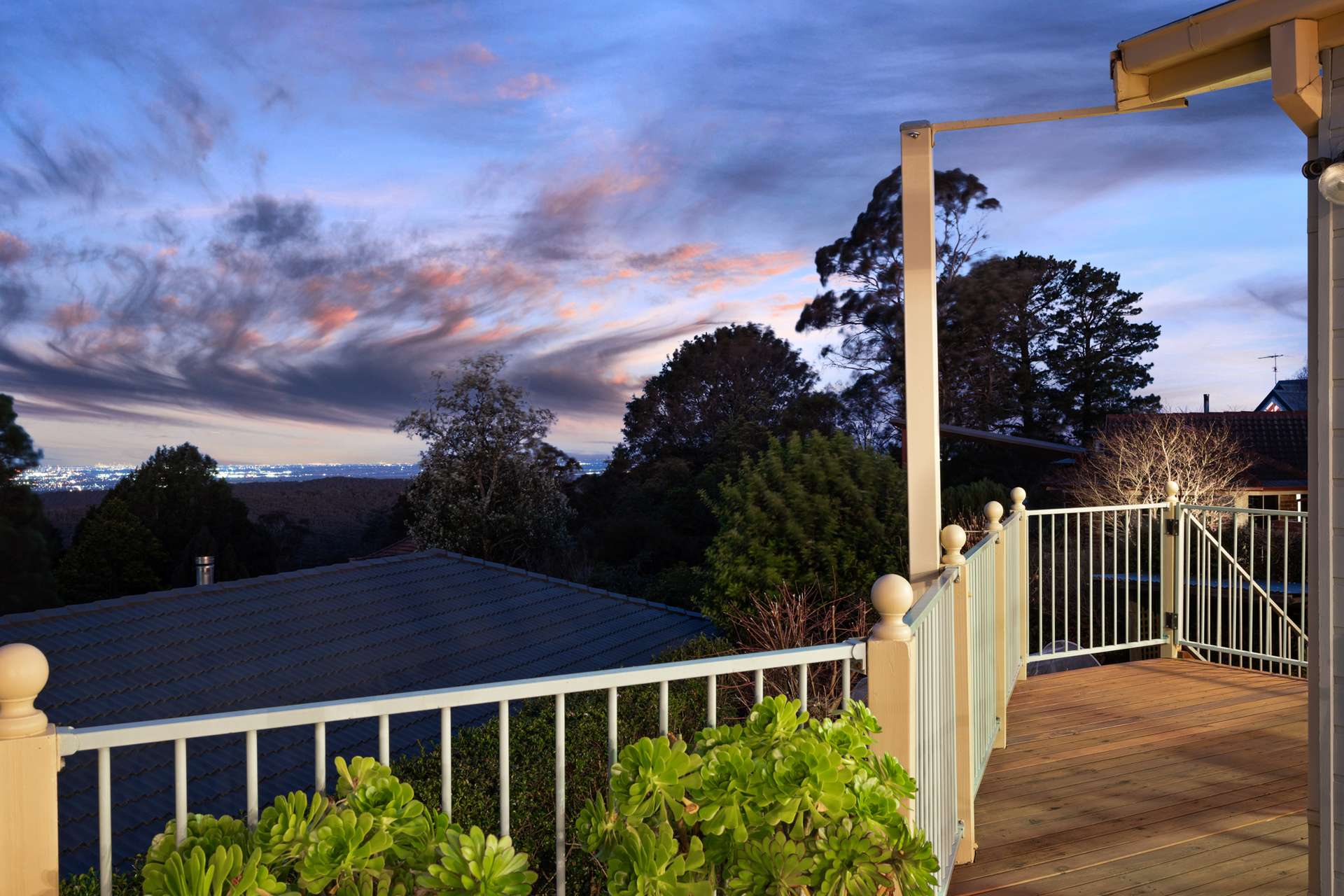 17 Sutton Street, Woodford, NSW 2778 AUS