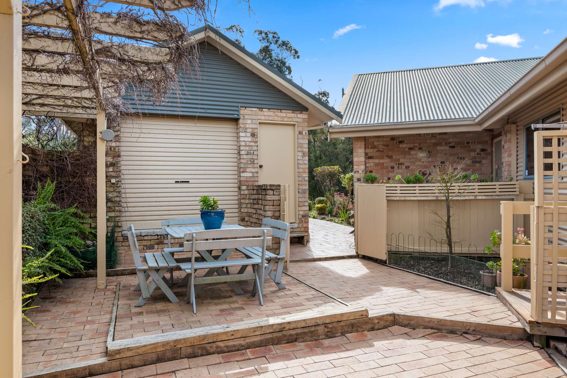 17 Sutton Street, Woodford, NSW 2778 AUS