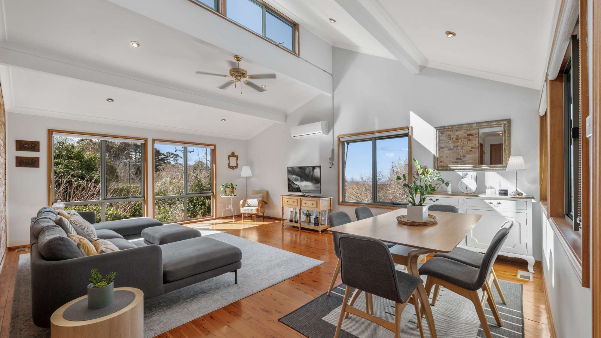 17 Sutton Street, Woodford, NSW 2778 AUS