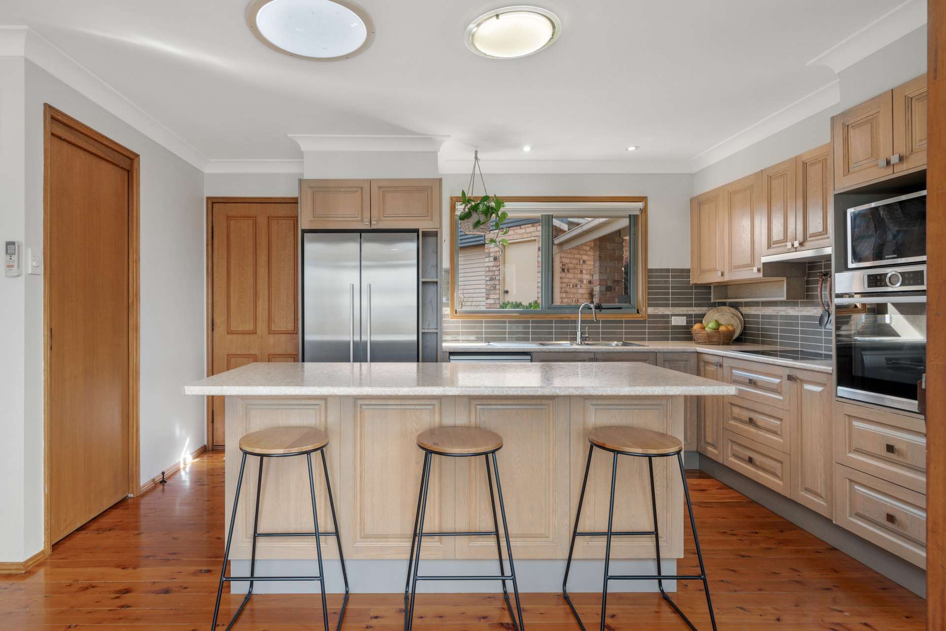 17 Sutton Street, Woodford, NSW 2778 AUS