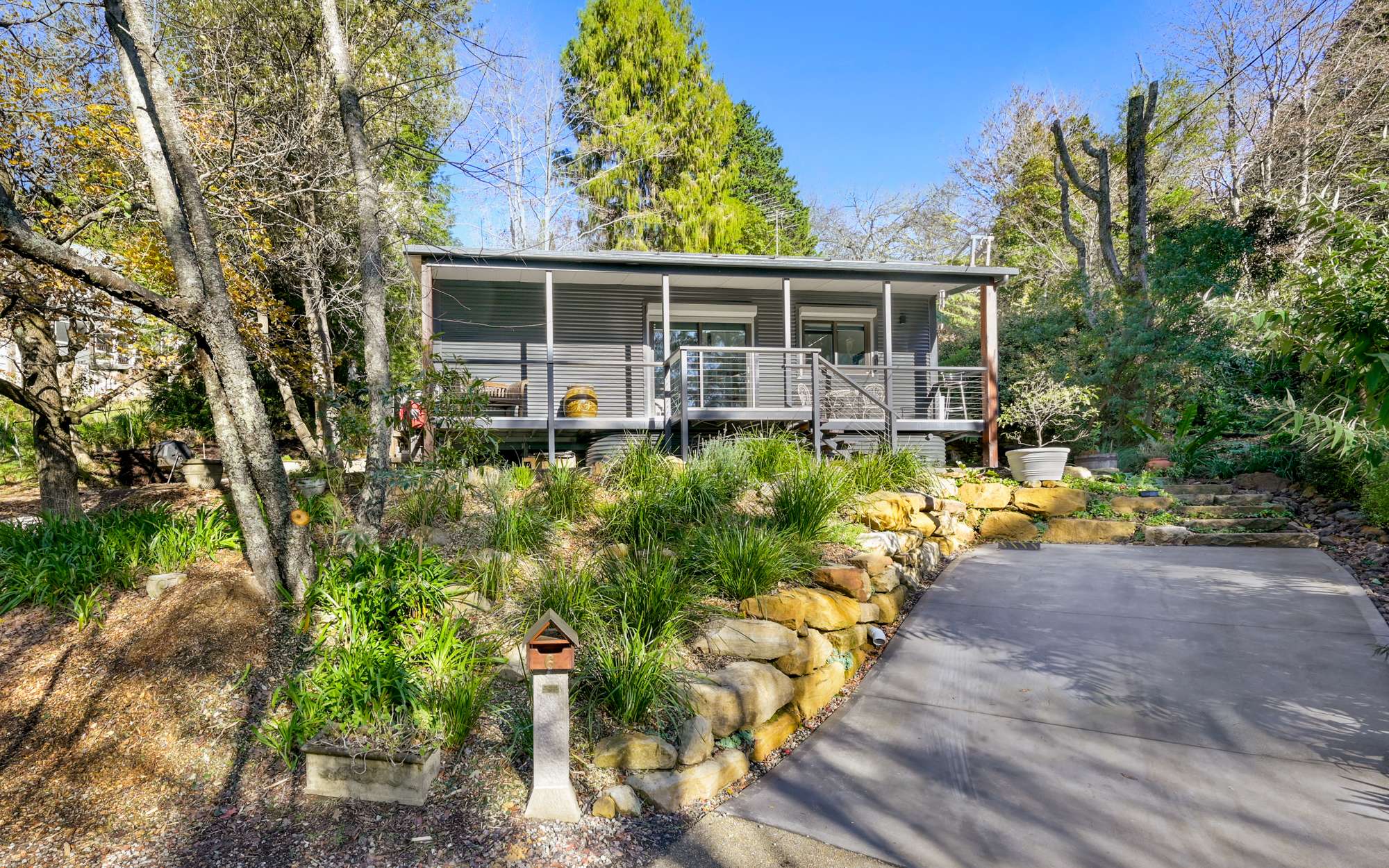 6 Rozelle Street, Wentworth Falls, NSW 2782 AUS