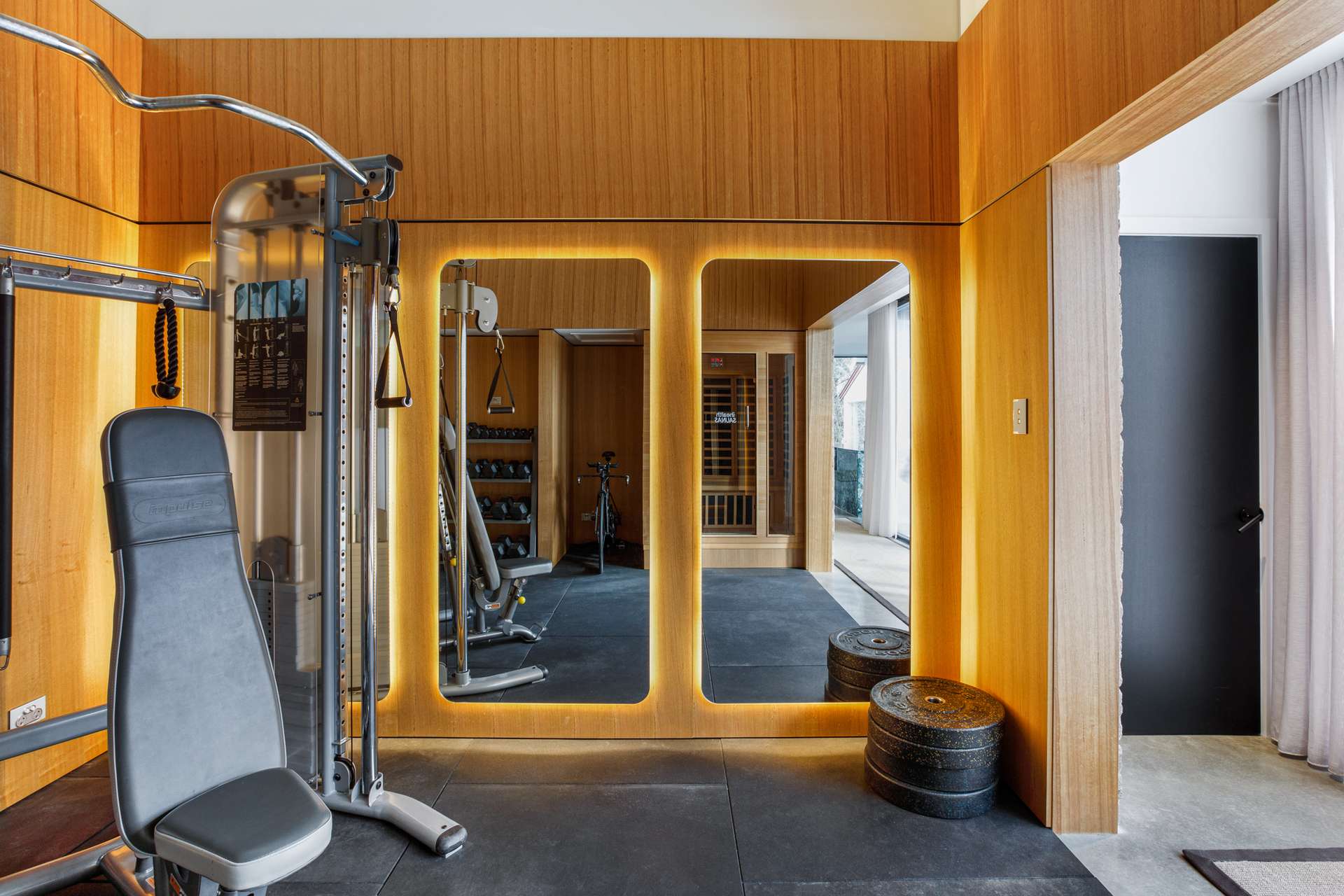 20-22 Backhouse Street, Wentworth Falls, NSW 2782 AUS