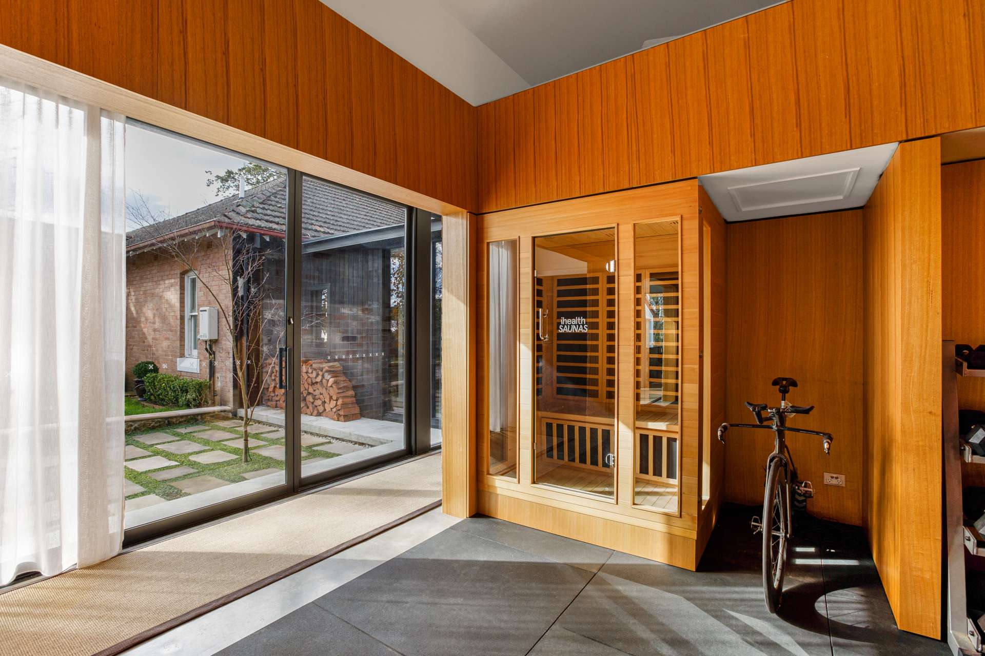 20-22 Backhouse Street, Wentworth Falls, NSW 2782 AUS