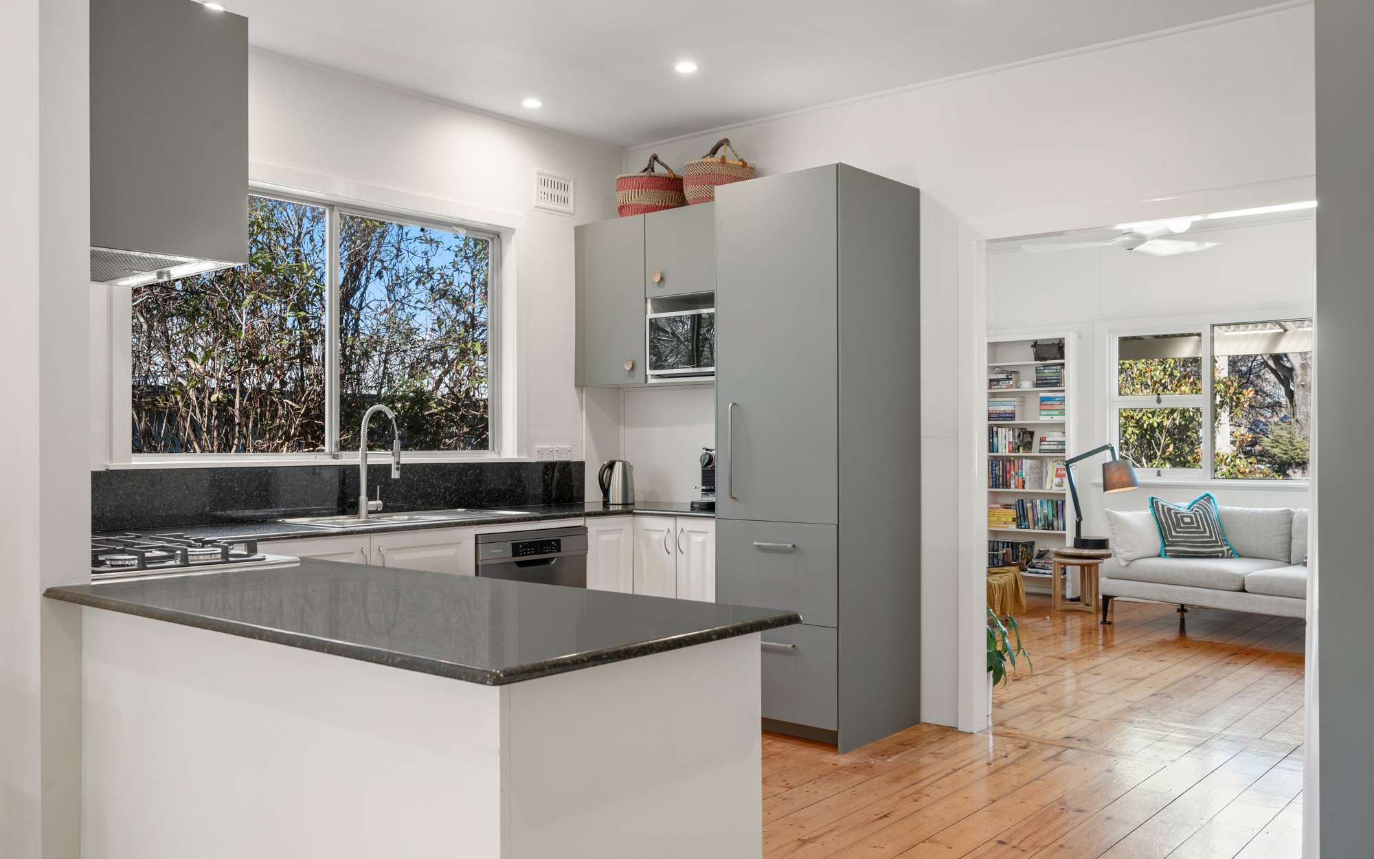 12 Rodova Street, Katoomba, NSW 2780 AUS