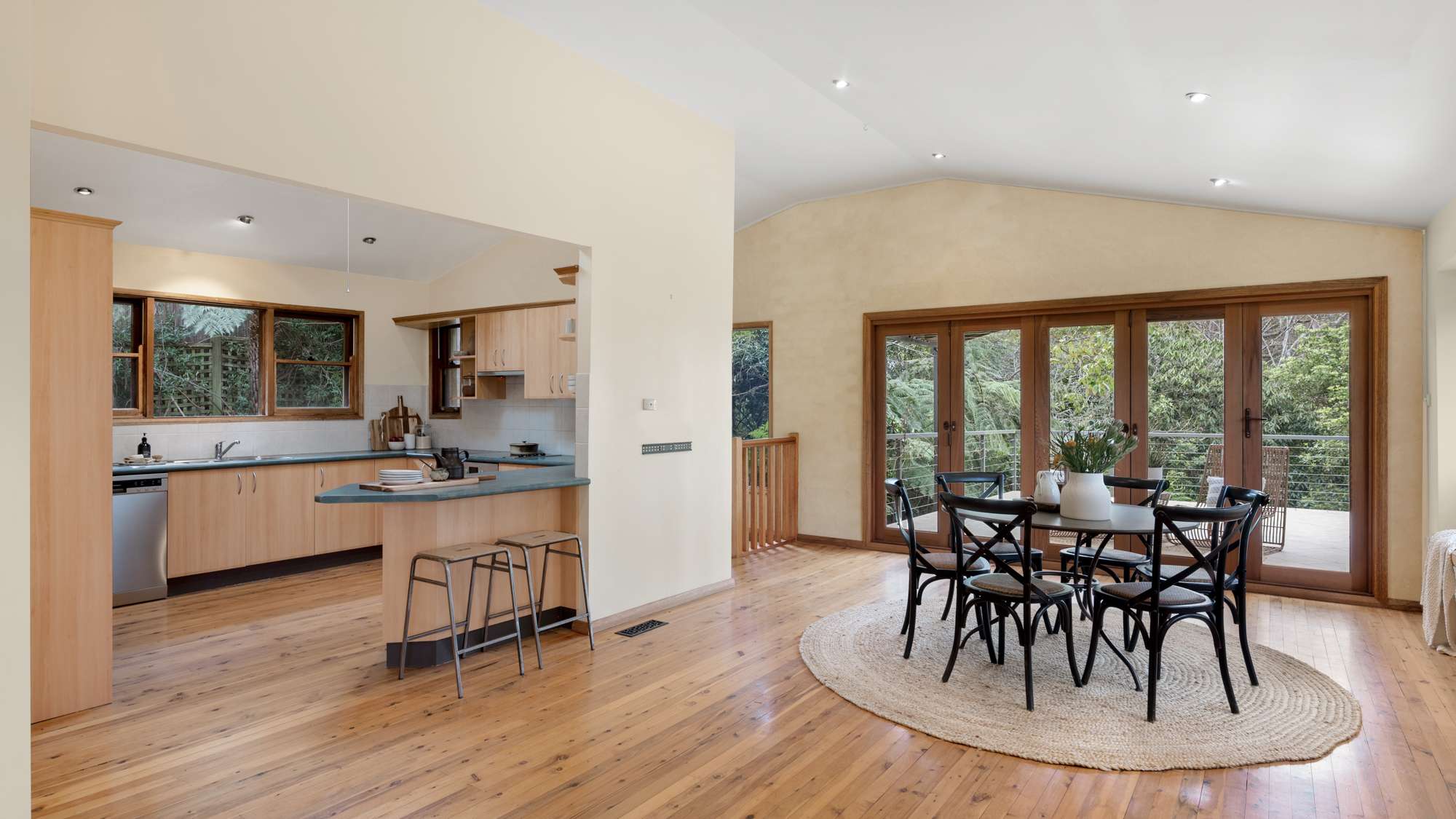 83 Genevieve Road, Bullaburra, NSW 2784 AUS