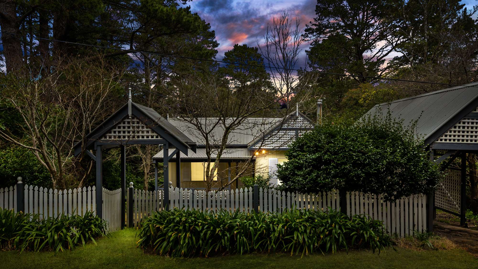 7 The Avenue, Wentworth Falls, NSW 2782 AUS