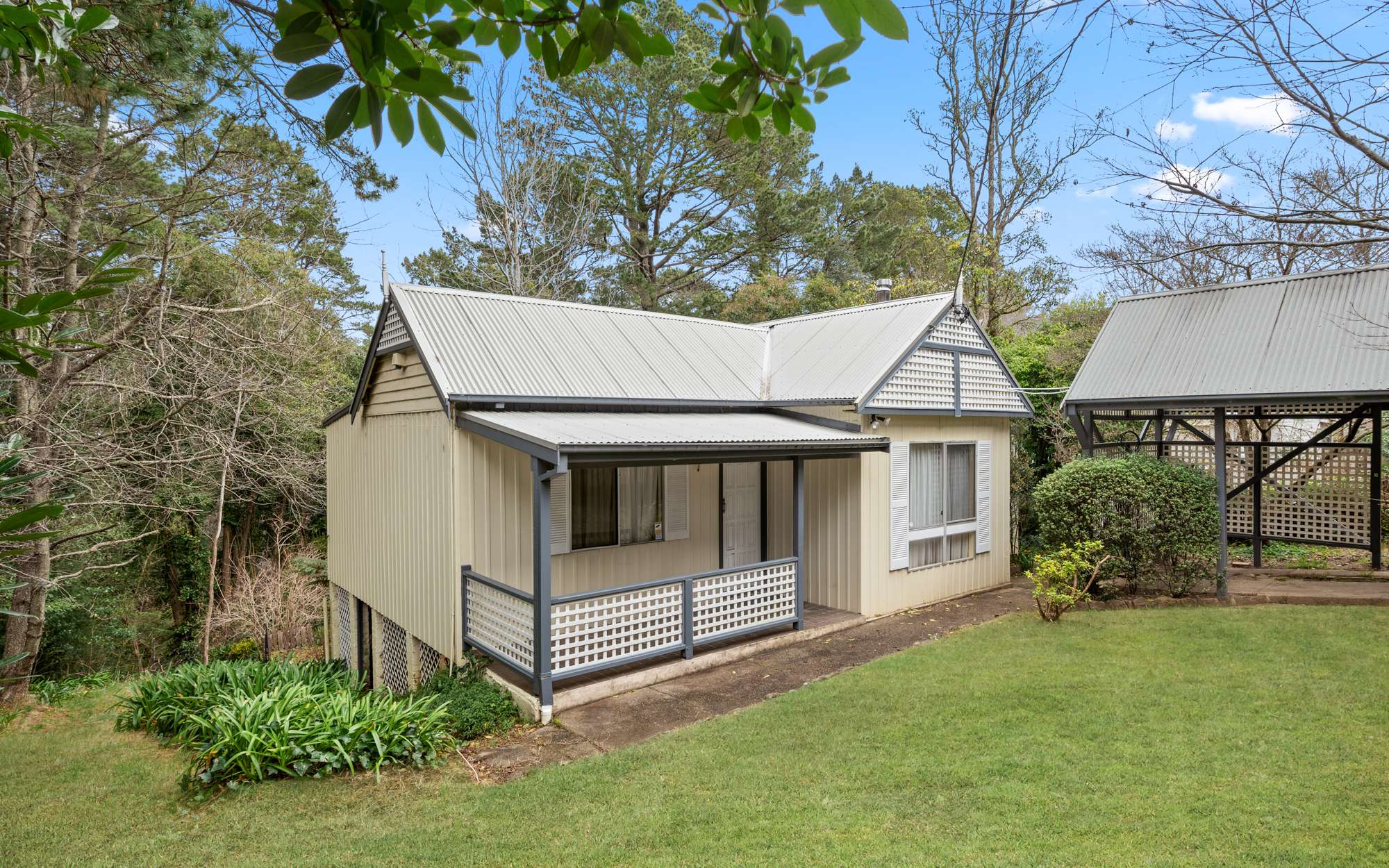 7 The Avenue, Wentworth Falls, NSW 2782 AUS