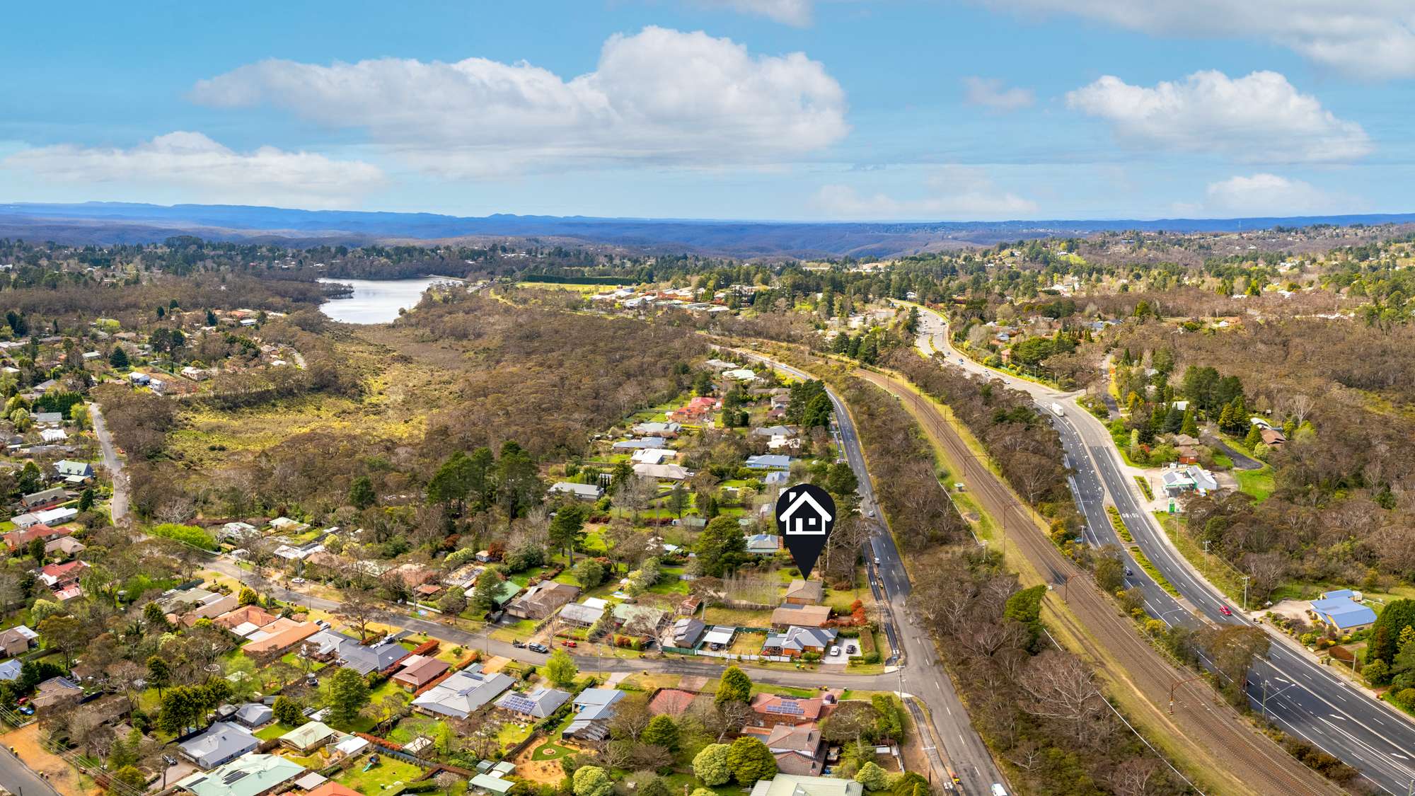 99 Sinclair Crescent, Wentworth Falls, NSW 2782 AUS