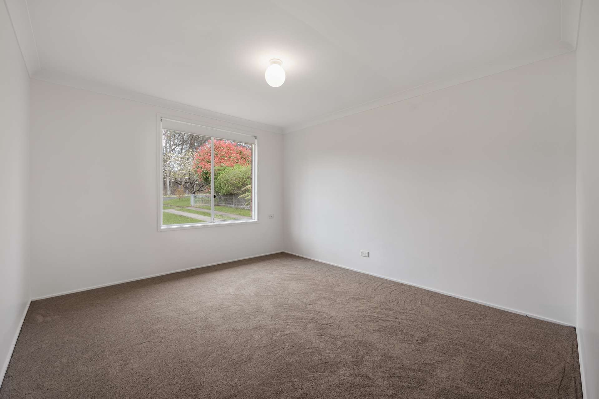 99 Sinclair Crescent, Wentworth Falls, NSW 2782 AUS