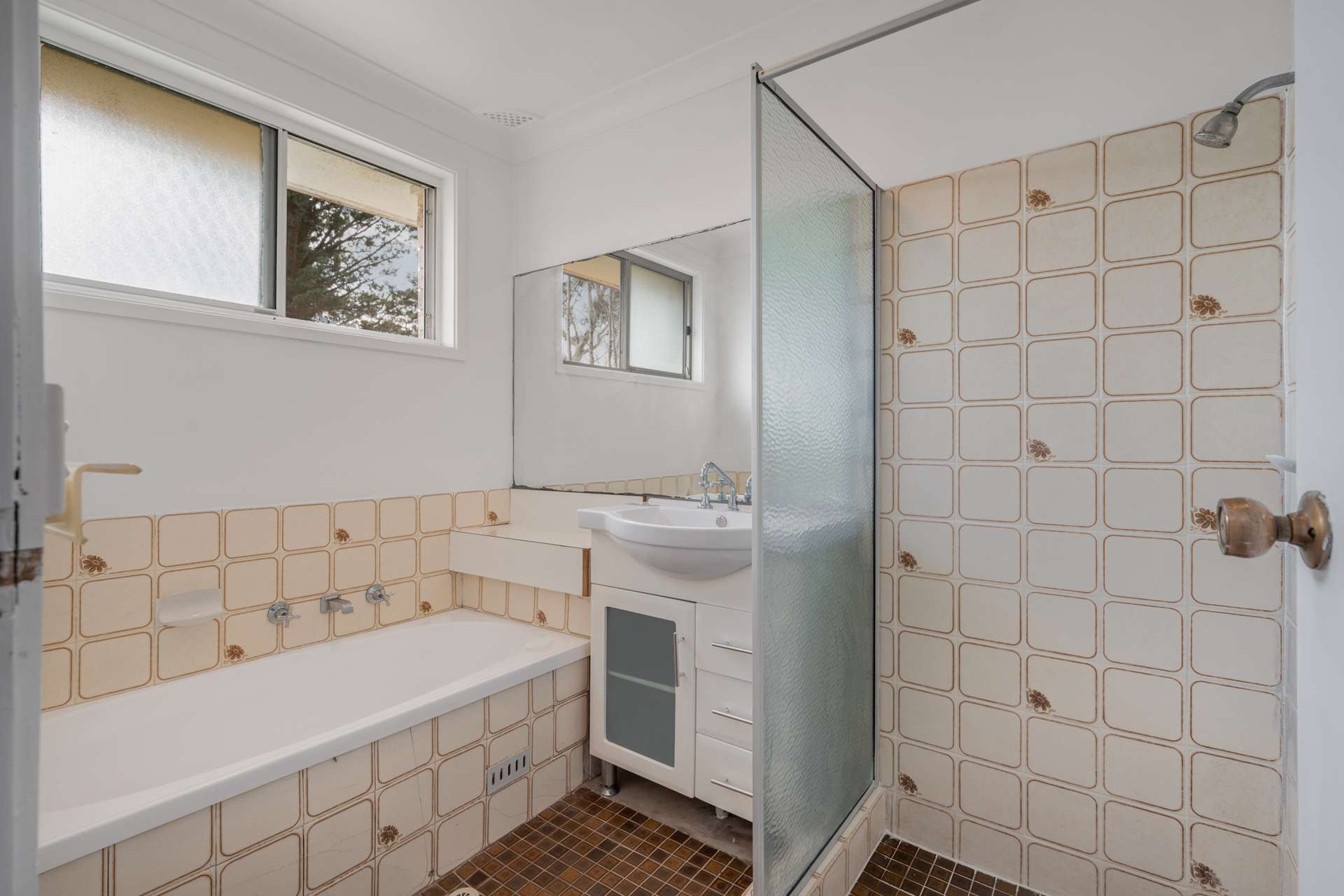 99 Sinclair Crescent, Wentworth Falls, NSW 2782 AUS