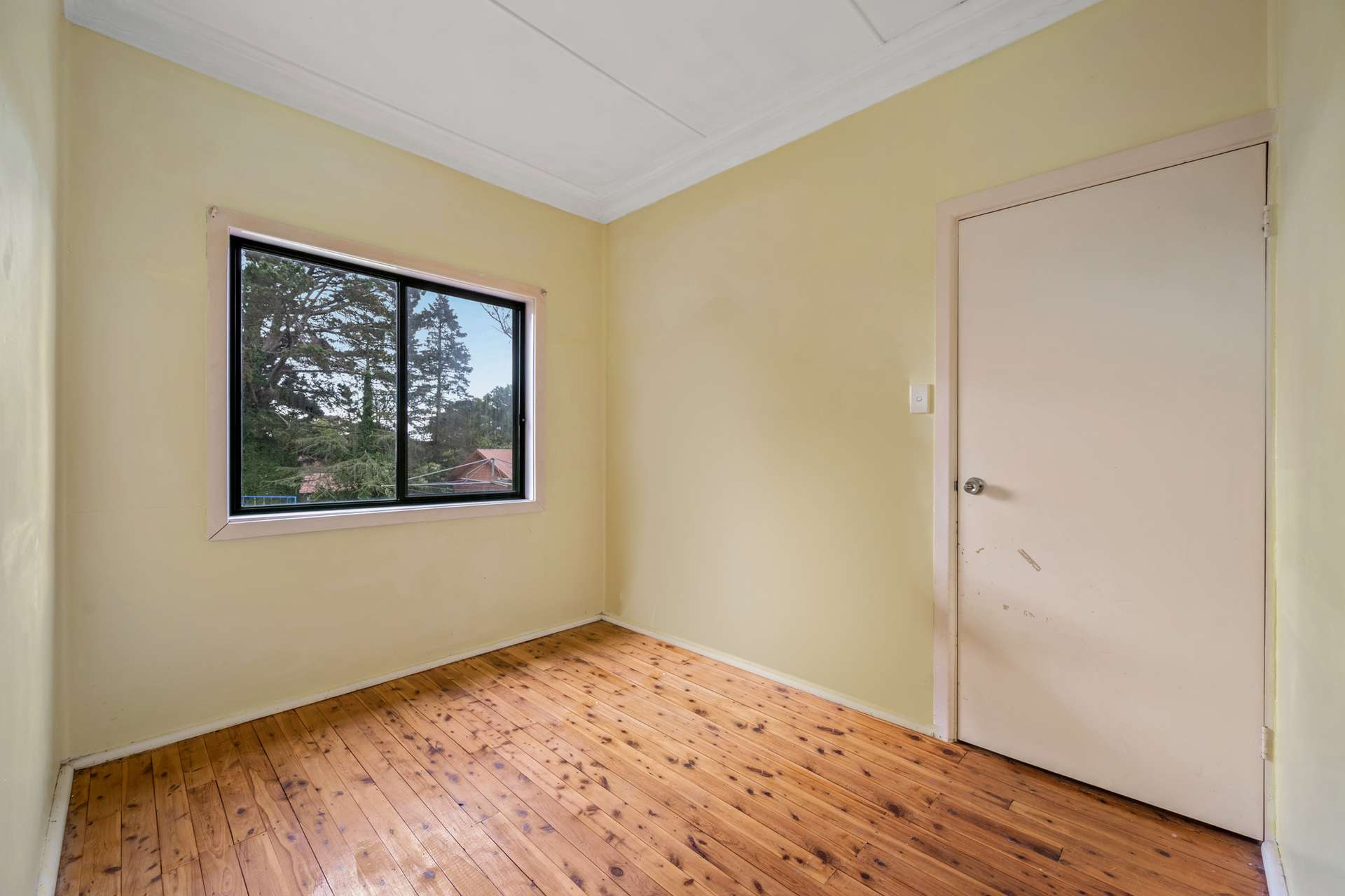 24 Paris Parade, Katoomba, NSW 2780 AUS