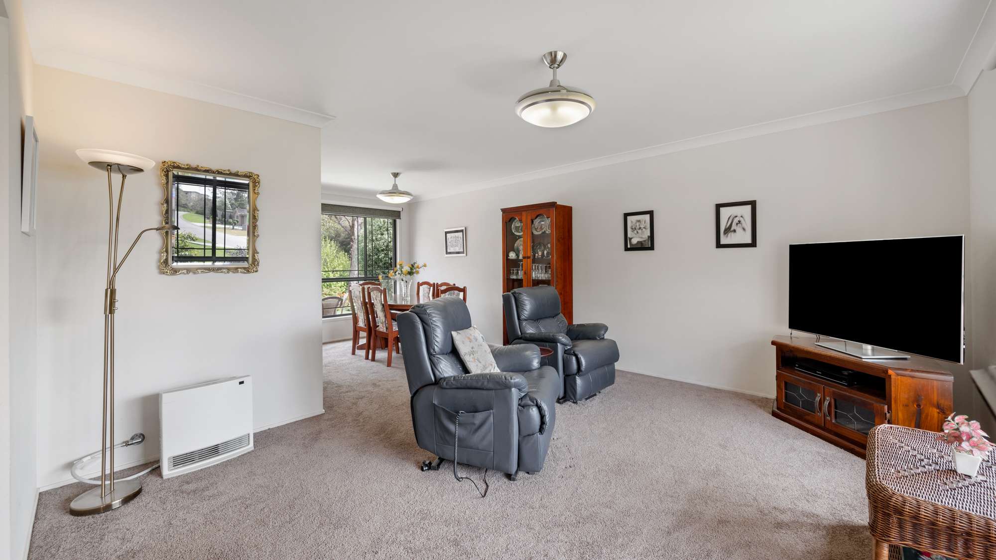 19 Log Bridge Place, Hazelbrook, NSW 2779 AUS