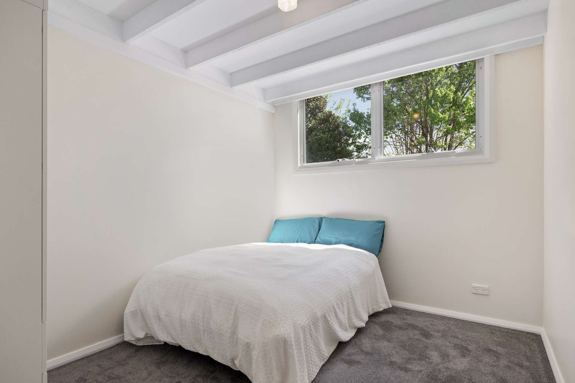 15 Glenfarne Parade, Lawson, NSW 2783 AUS