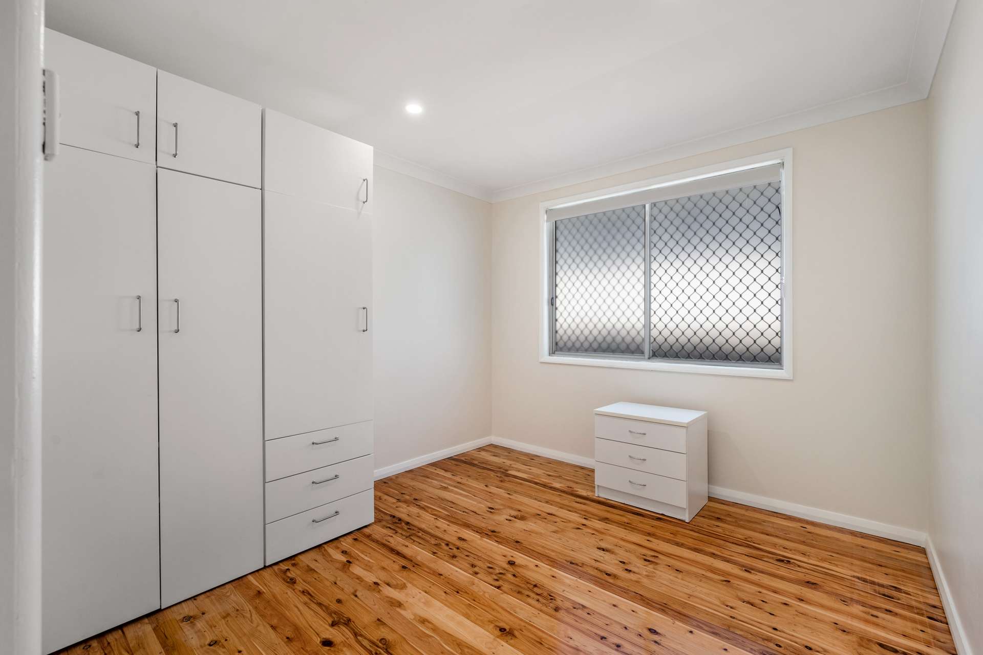 15 Glenfarne Parade, Lawson, NSW 2783 AUS