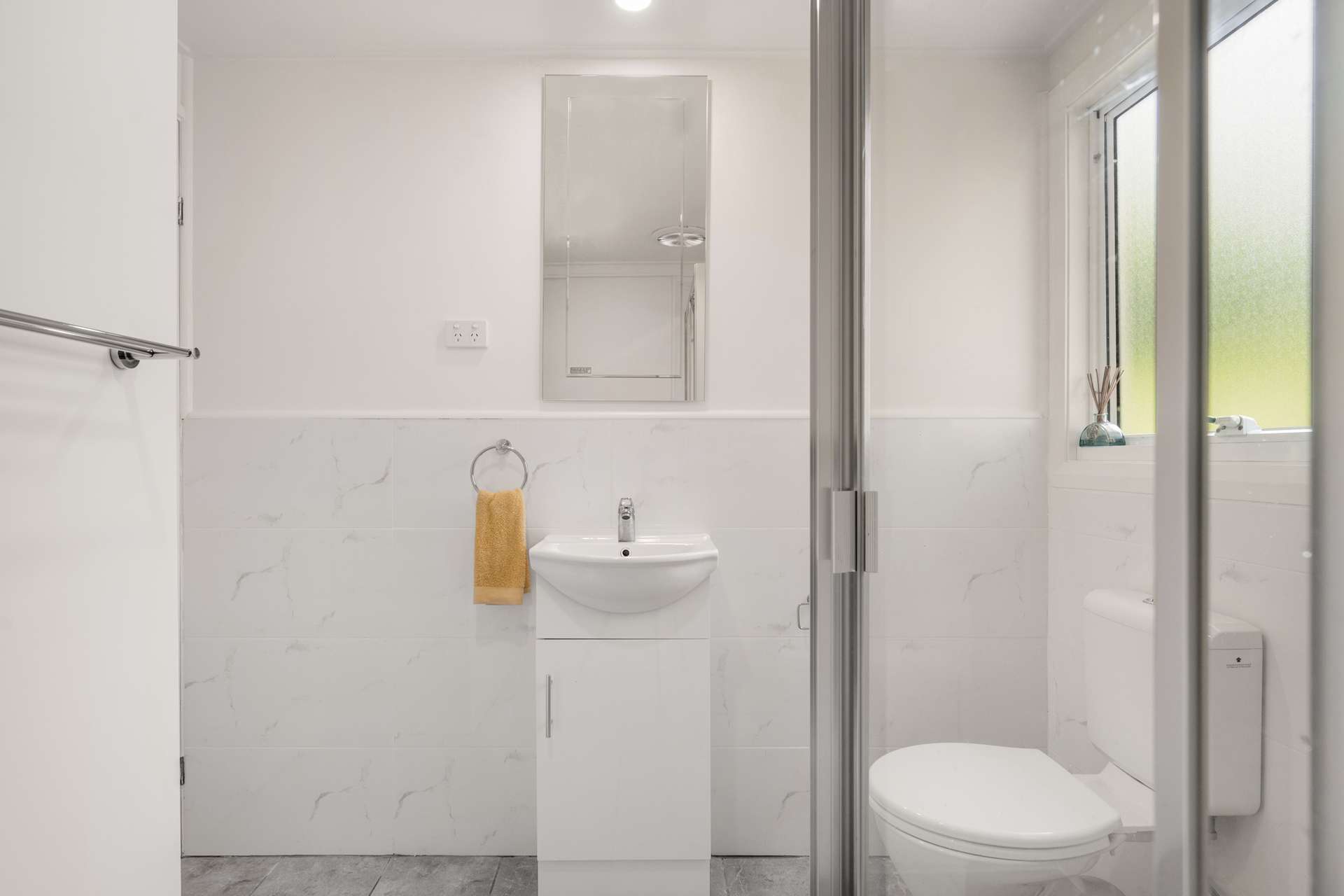 15 Glenfarne Parade, Lawson, NSW 2783 AUS