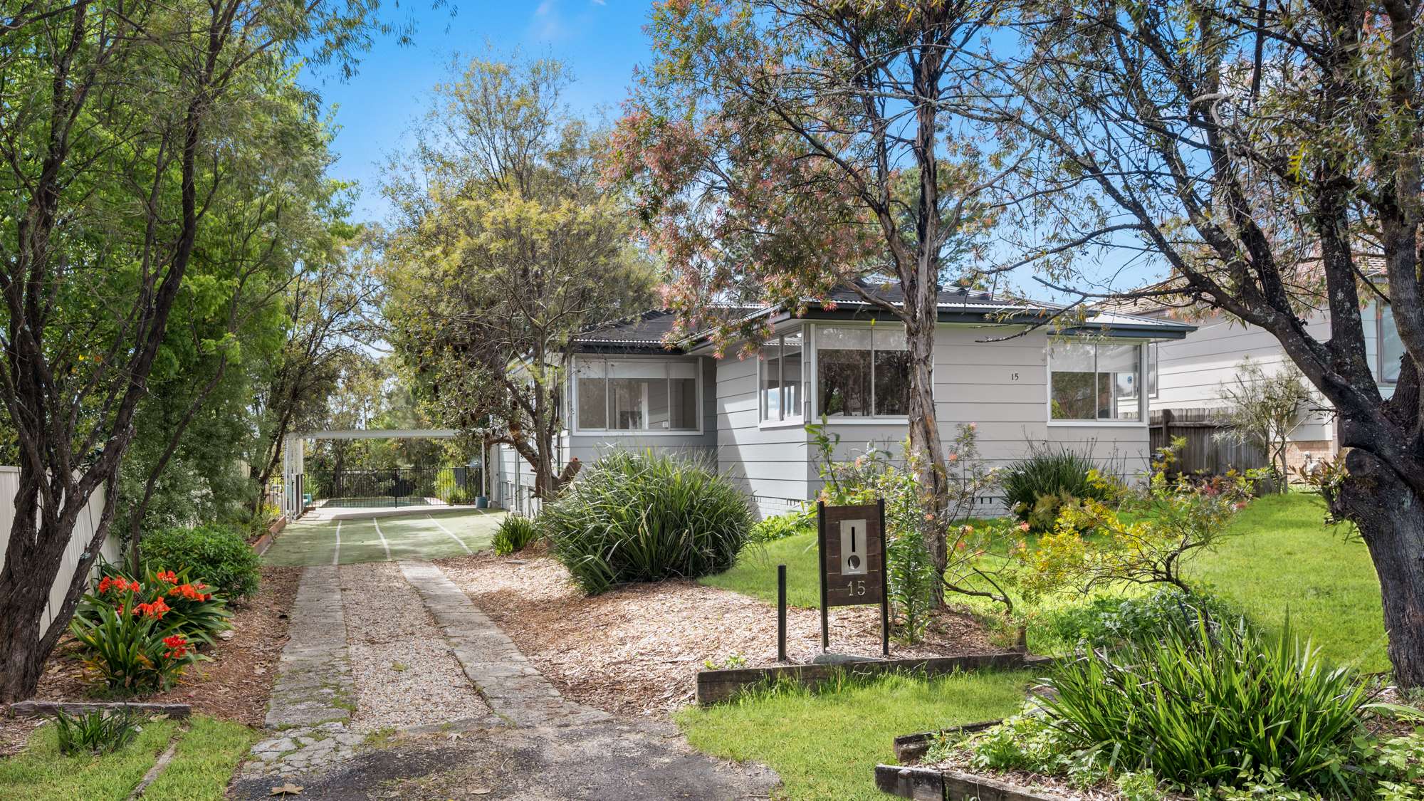 15 Glenfarne Parade, Lawson, NSW 2783 AUS