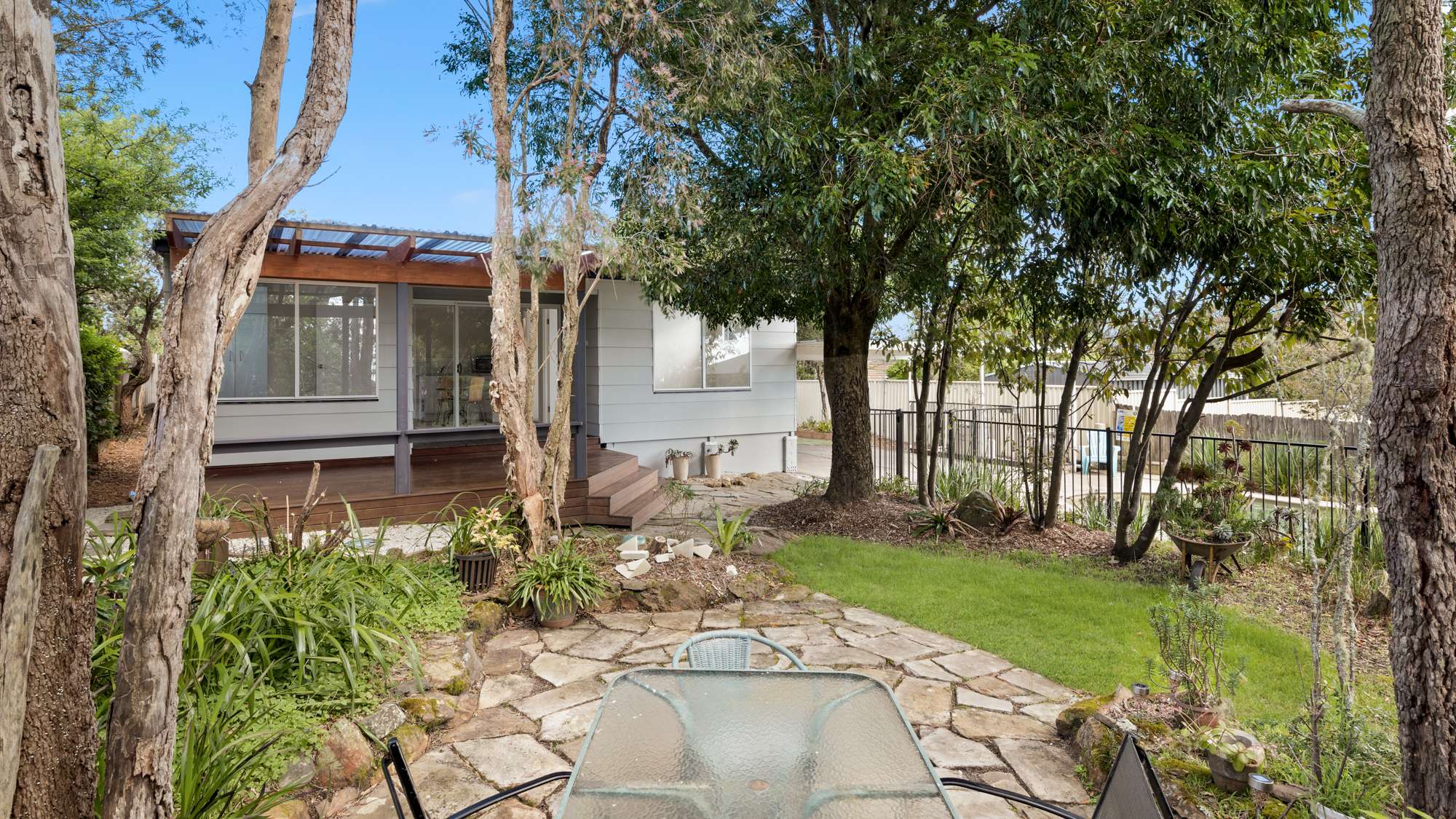 15 Glenfarne Parade, Lawson, NSW 2783 AUS