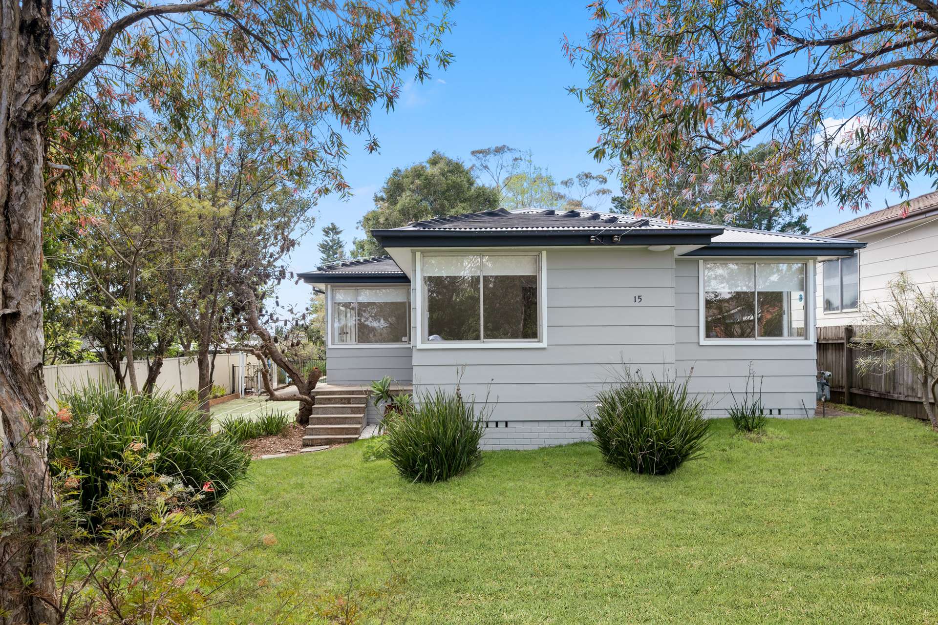 15 Glenfarne Parade, Lawson, NSW 2783 AUS