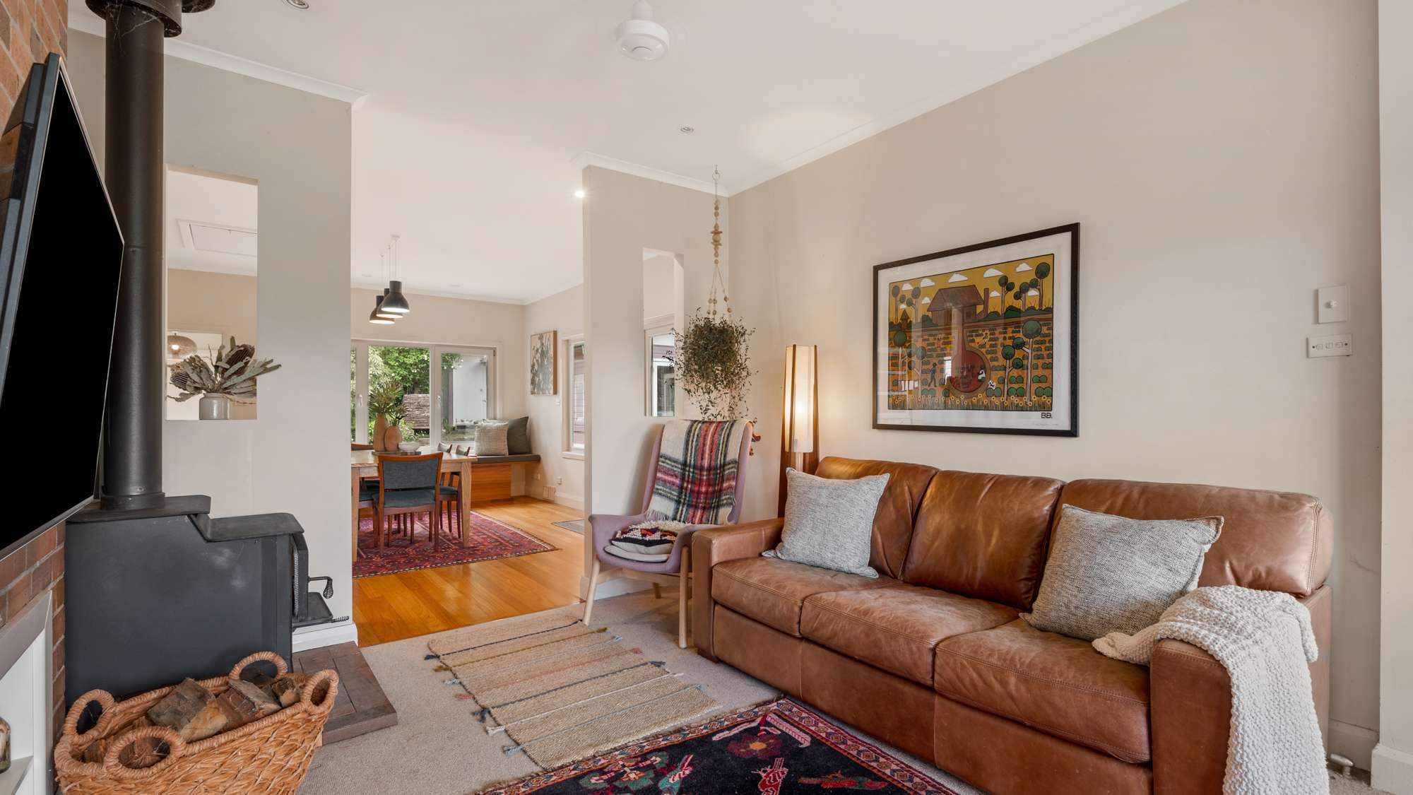 11 St Georges Parade, Wentworth Falls, NSW 2782 AUS