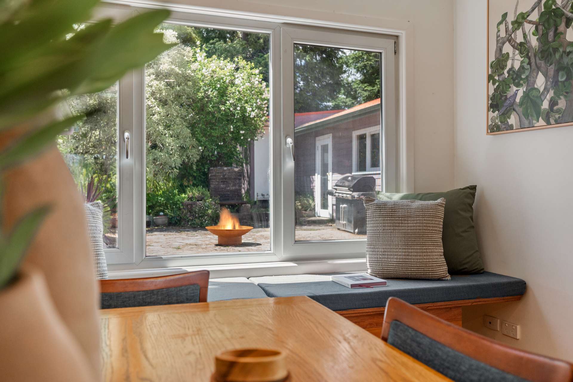 11 St Georges Parade, Wentworth Falls, NSW 2782 AUS