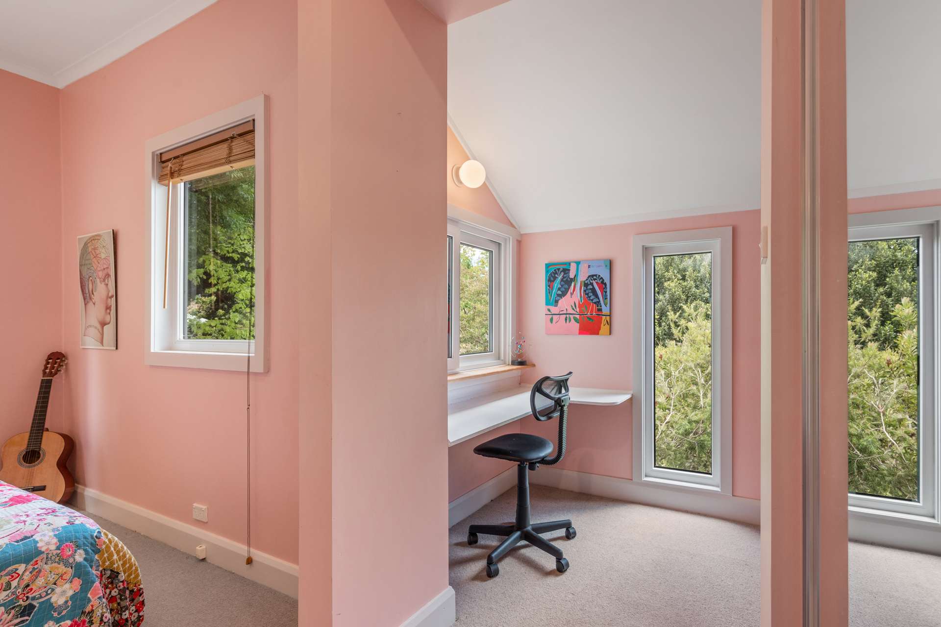 11 St Georges Parade, Wentworth Falls, NSW 2782 AUS