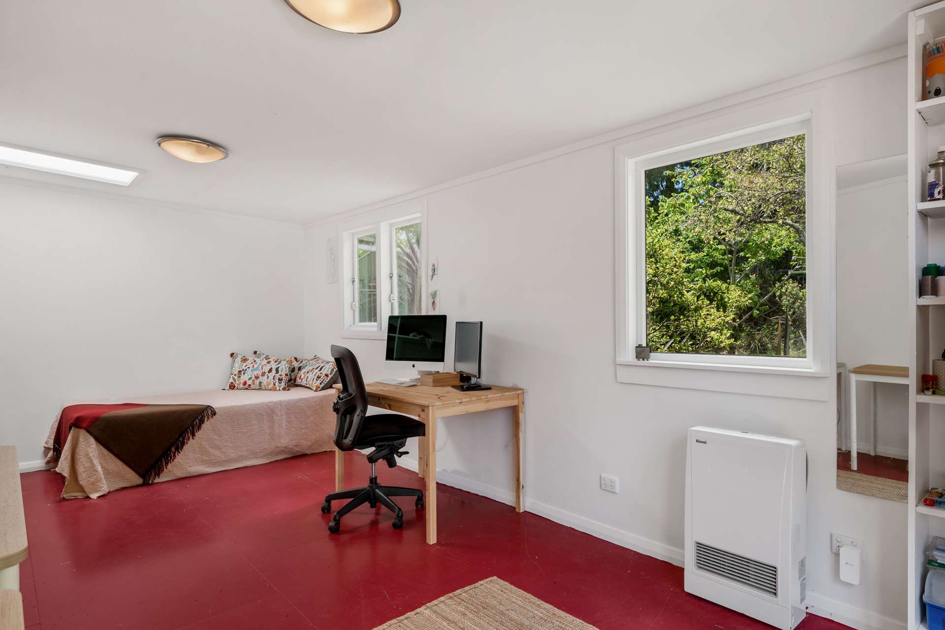11 St Georges Parade, Wentworth Falls, NSW 2782 AUS