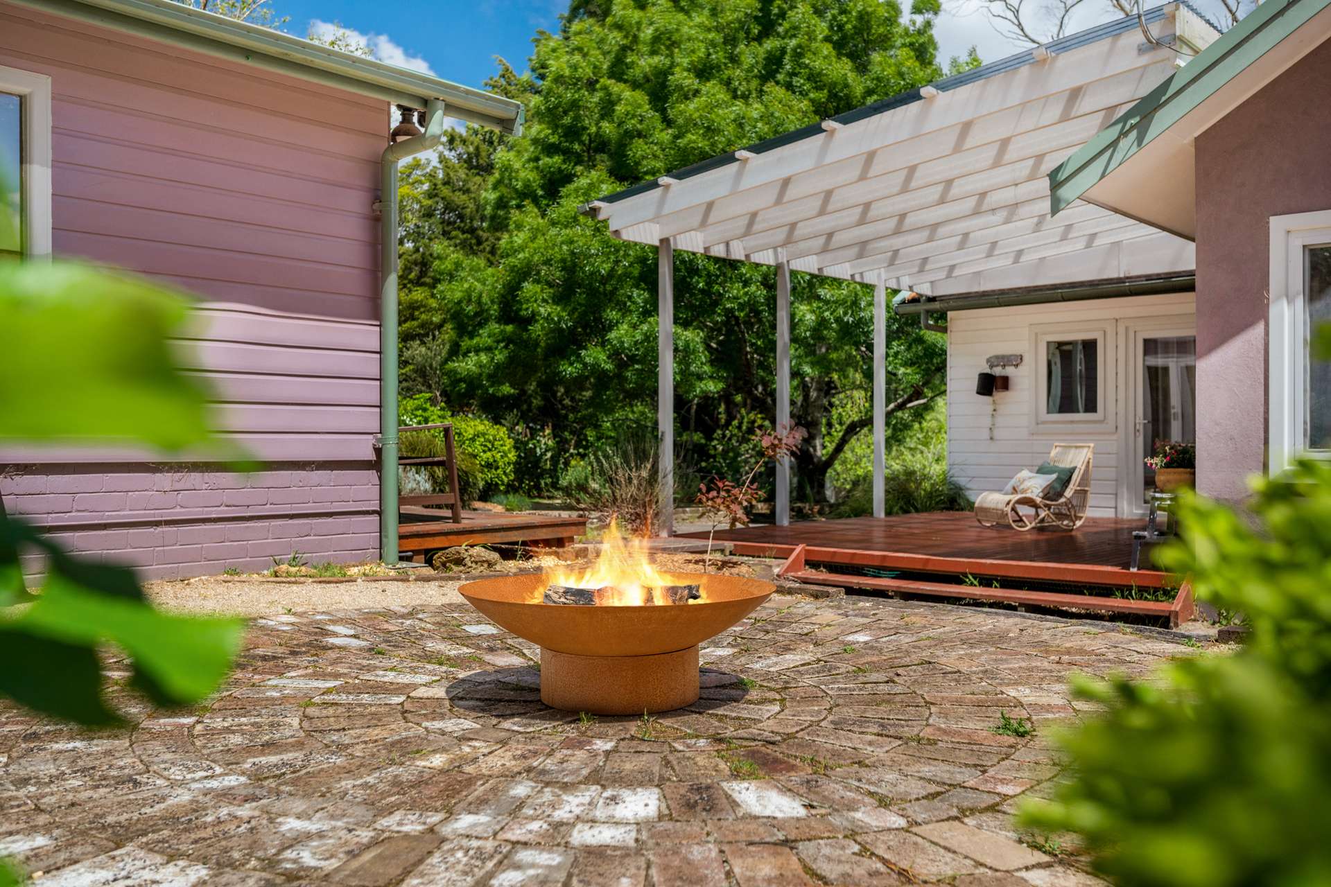 11 St Georges Parade, Wentworth Falls, NSW 2782 AUS