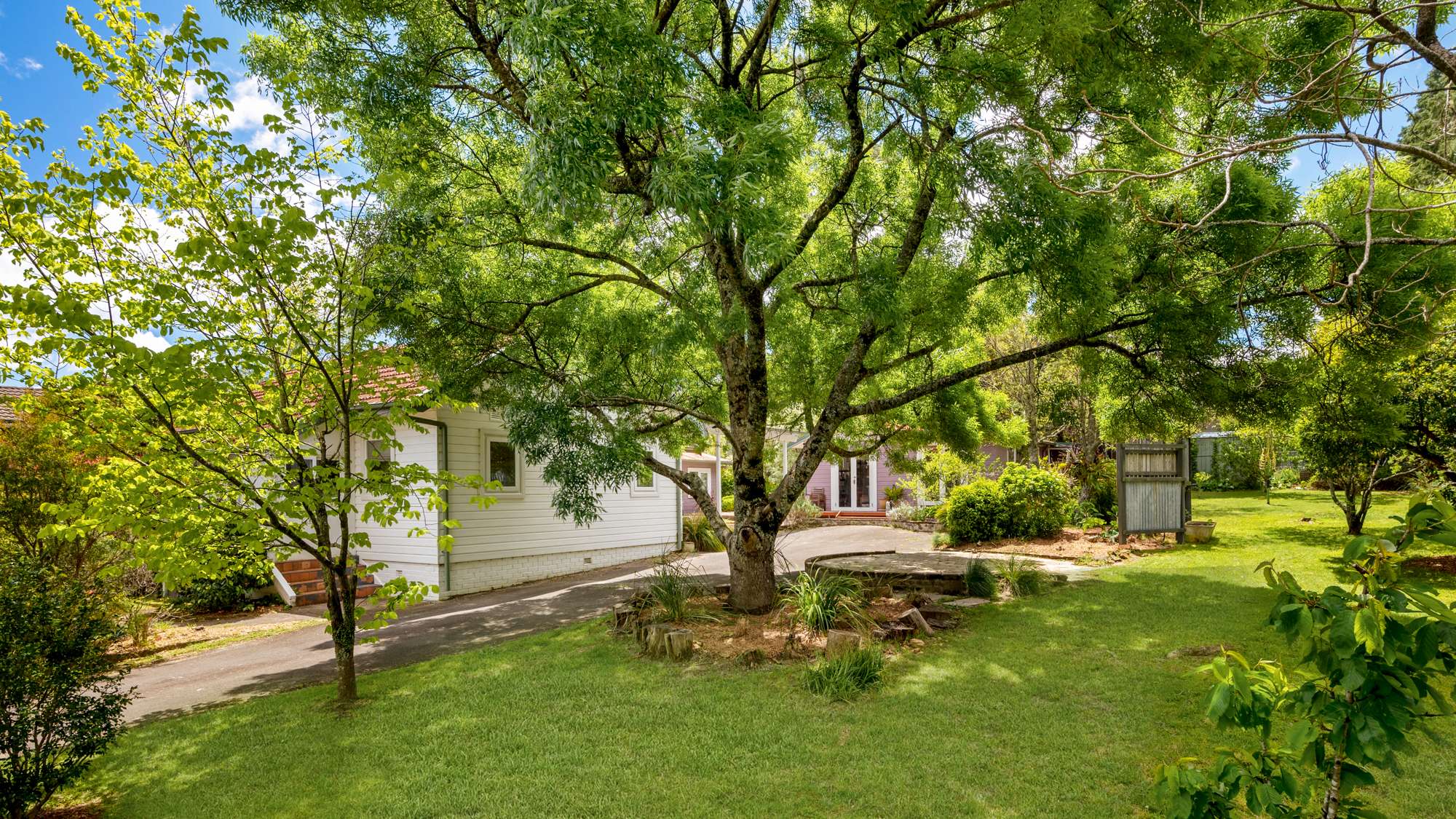 11 St Georges Parade, Wentworth Falls, NSW 2782 AUS
