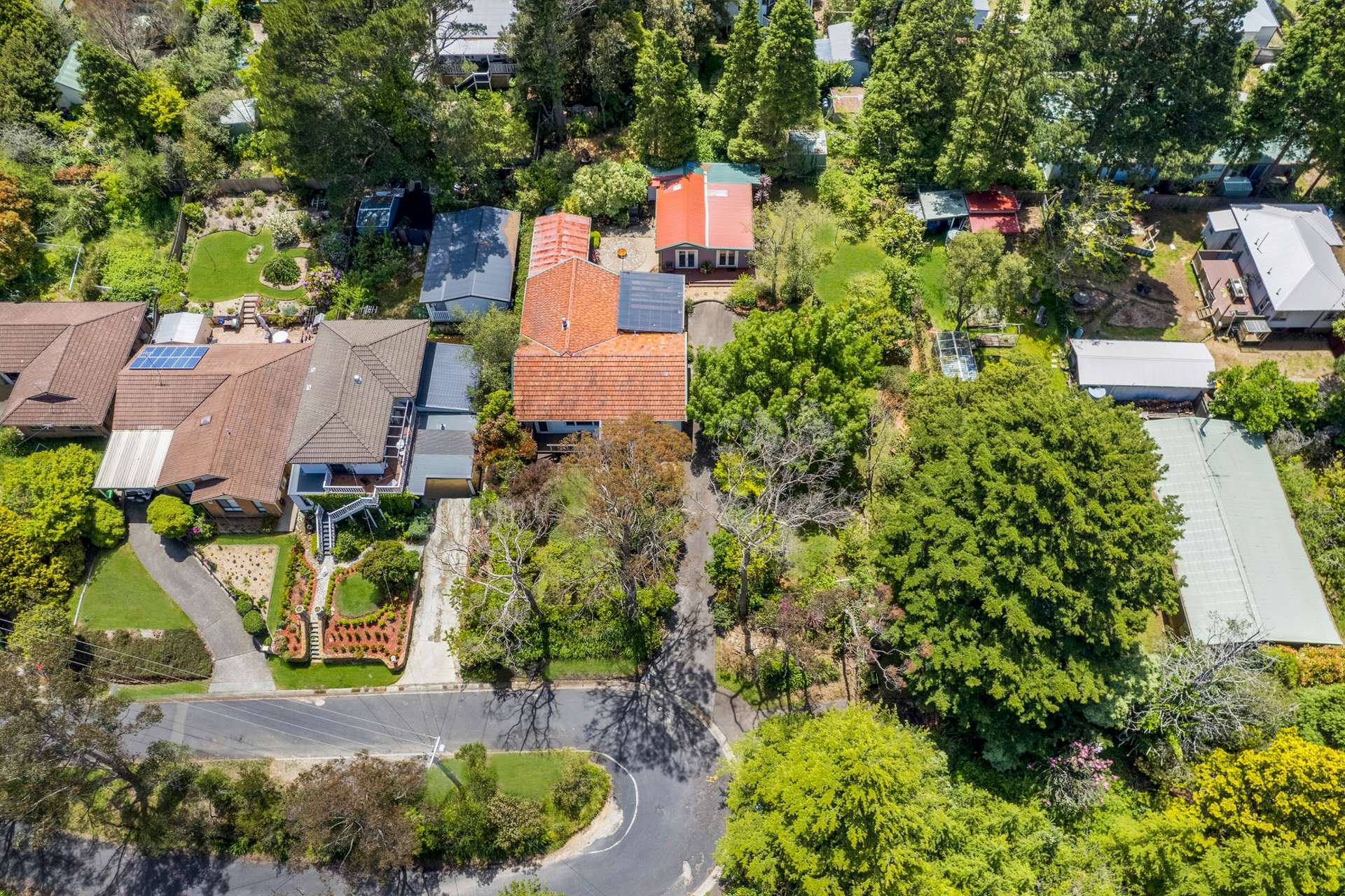 11 St Georges Parade, Wentworth Falls, NSW 2782 AUS