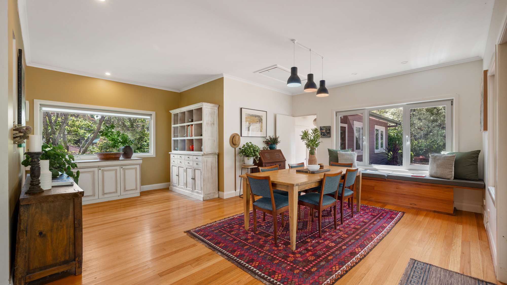 11 St Georges Parade, Wentworth Falls, NSW 2782 AUS