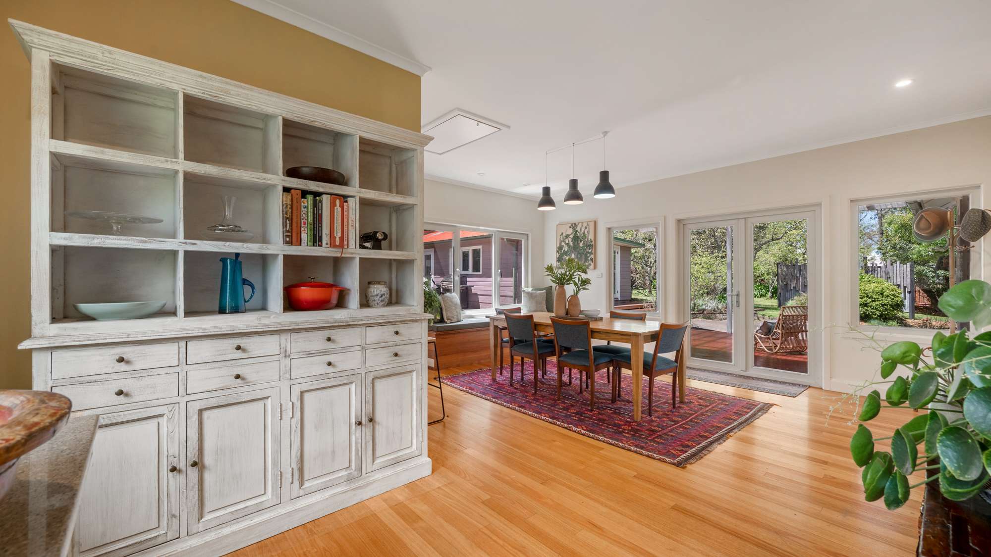 11 St Georges Parade, Wentworth Falls, NSW 2782 AUS