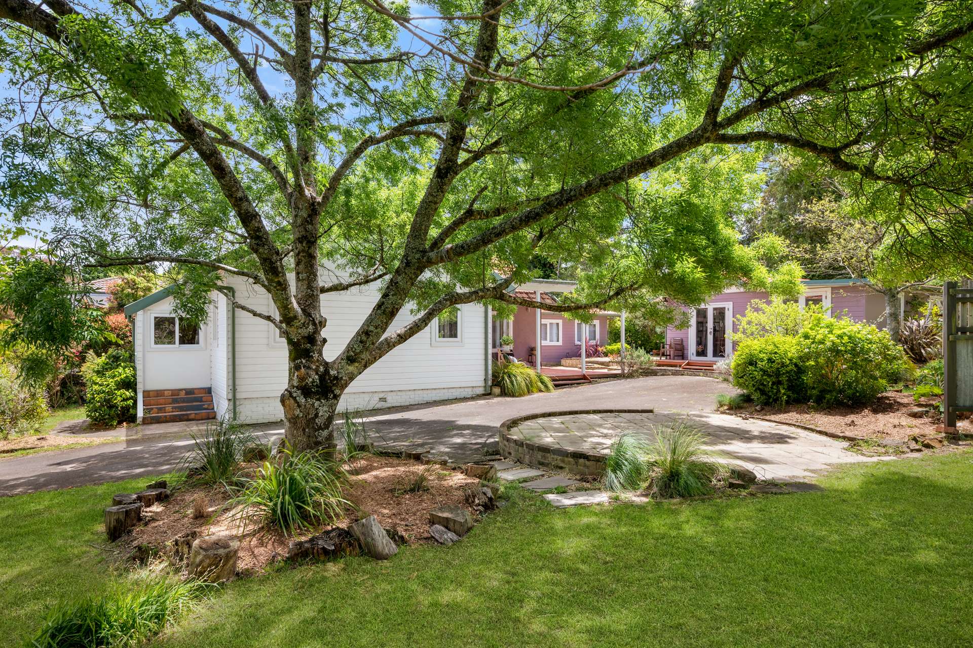 11 St Georges Parade, Wentworth Falls, NSW 2782 AUS