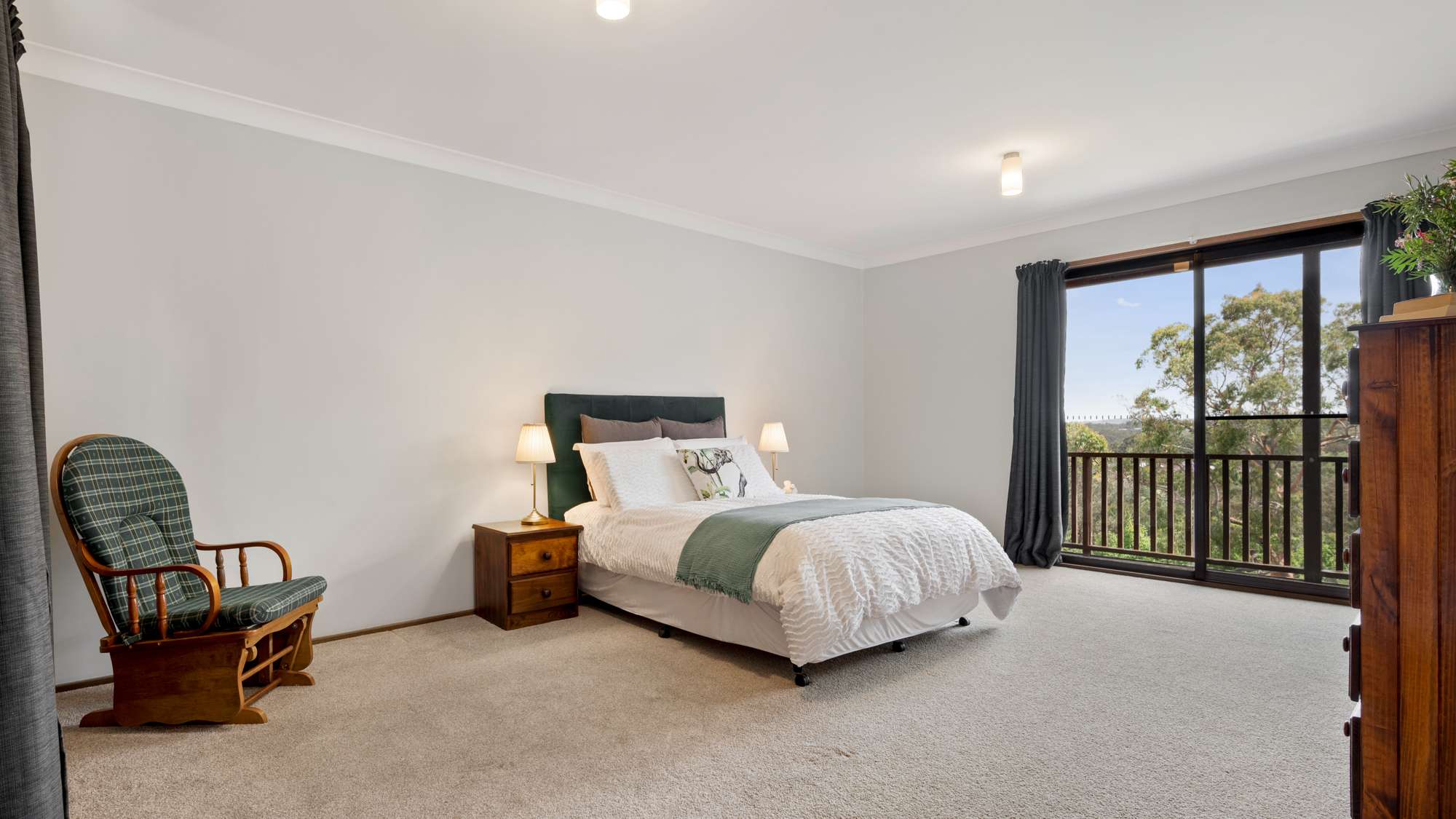 22 Endeavour Drive, Winmalee, NSW 2777 AUS