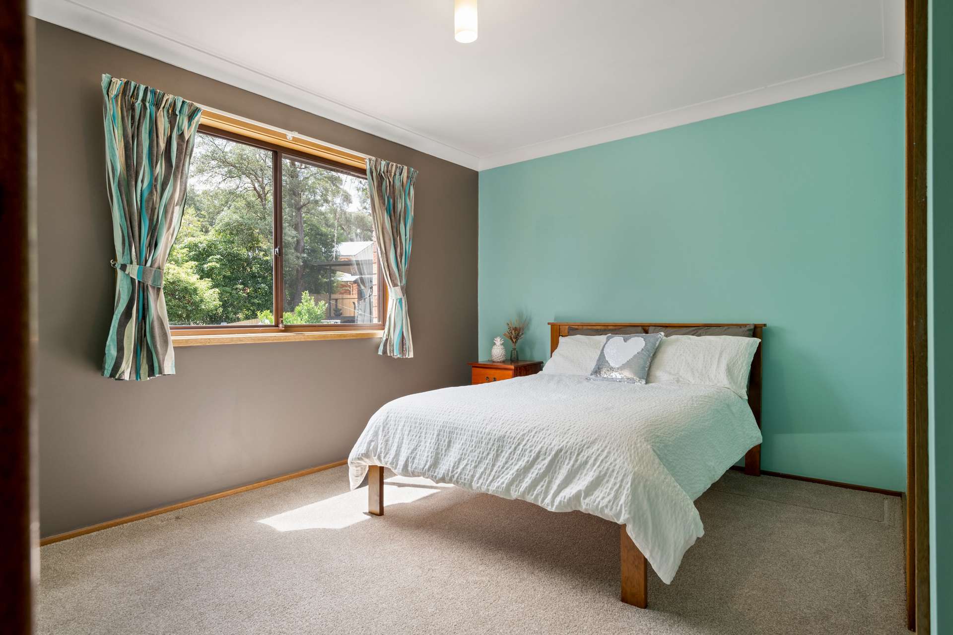 22 Endeavour Drive, Winmalee, NSW 2777 AUS