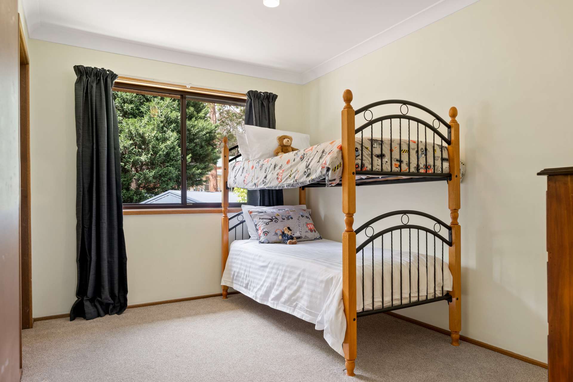 22 Endeavour Drive, Winmalee, NSW 2777 AUS