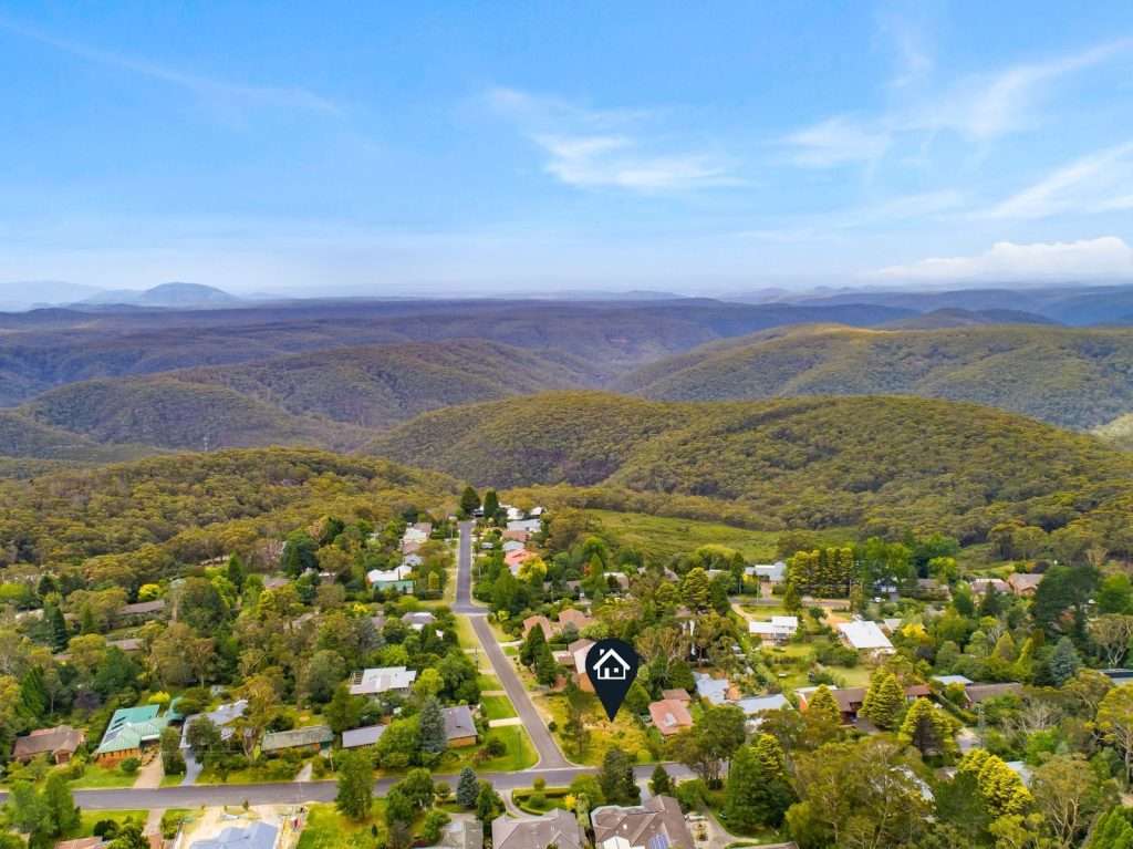 43 McLaughlin Avenue, Wentworth Falls, NSW 2782 AUS