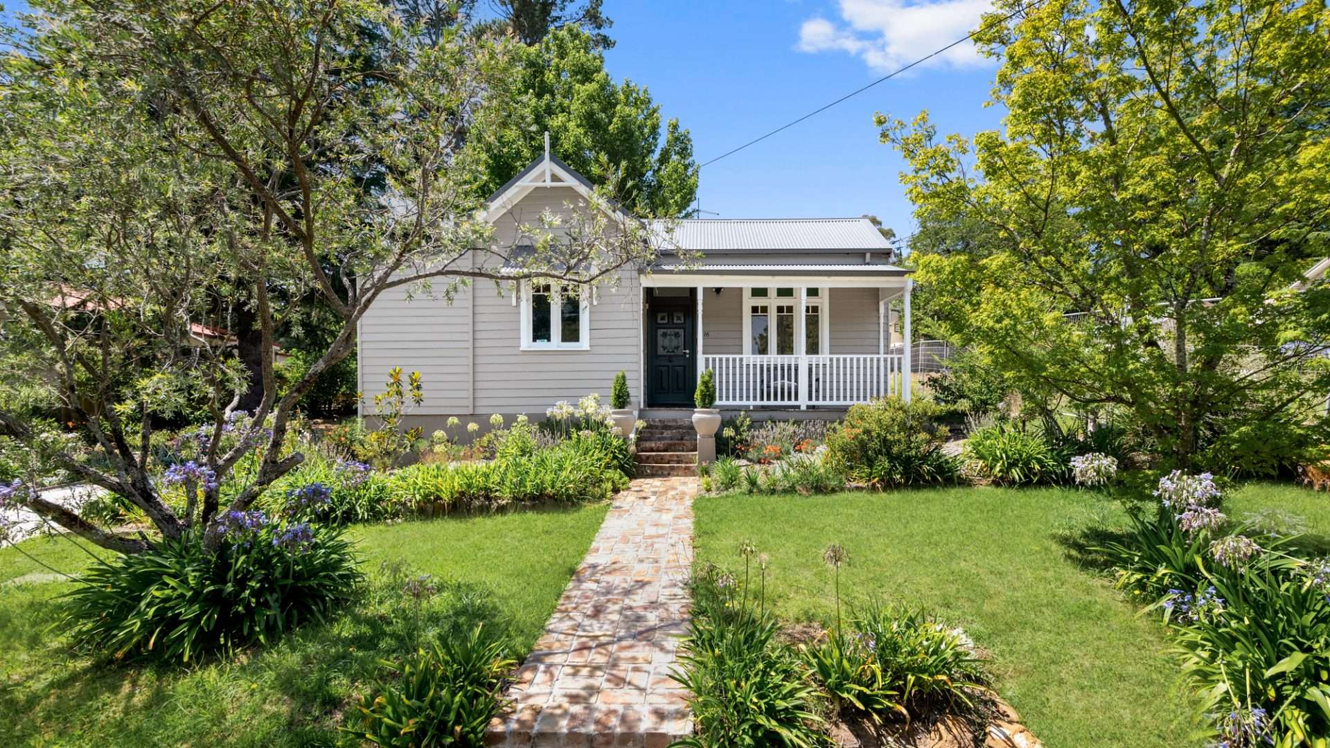 16 Spencer Street, Leura, NSW 2780 AUS
