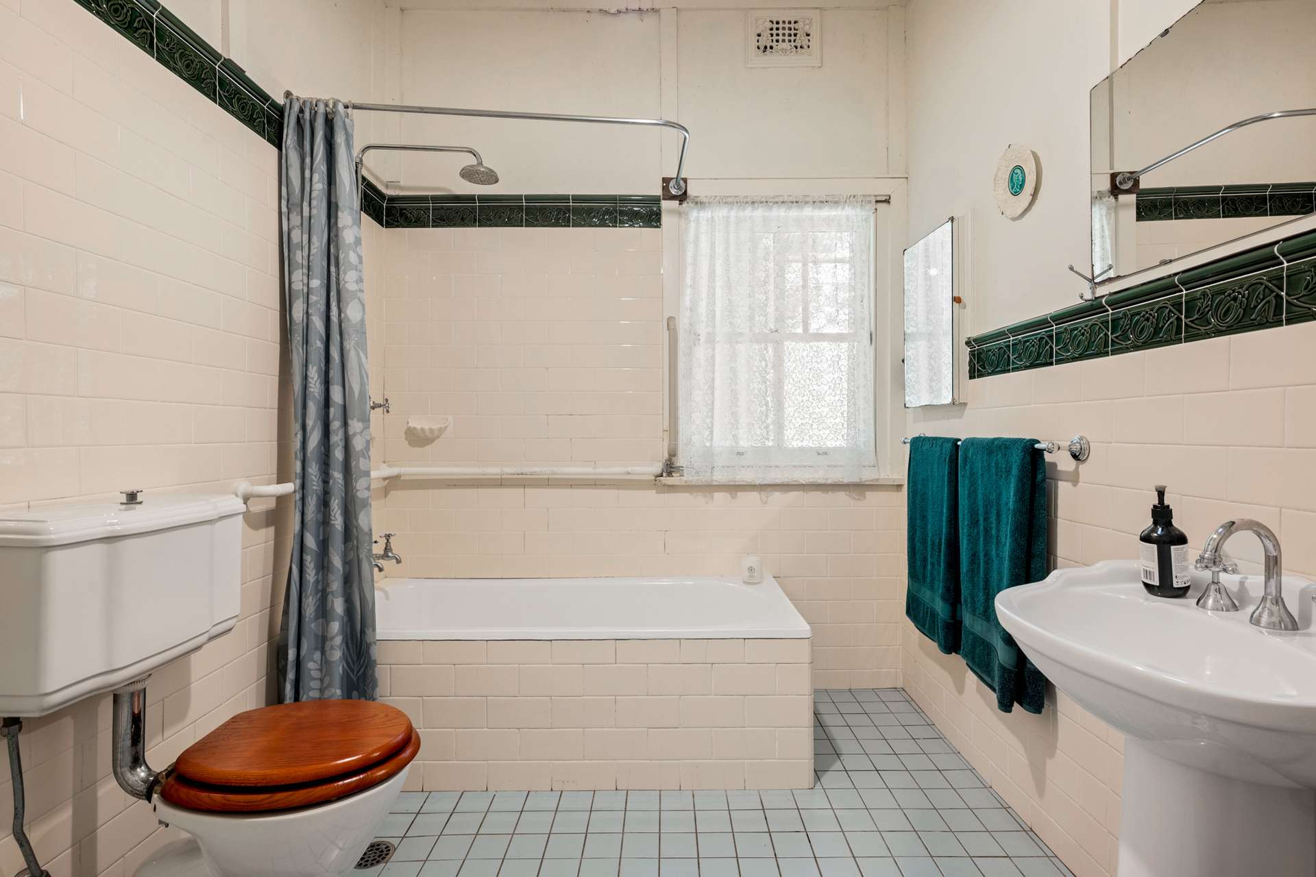 24-28 Blaxland Road, Wentworth Falls, NSW 2782 AUS