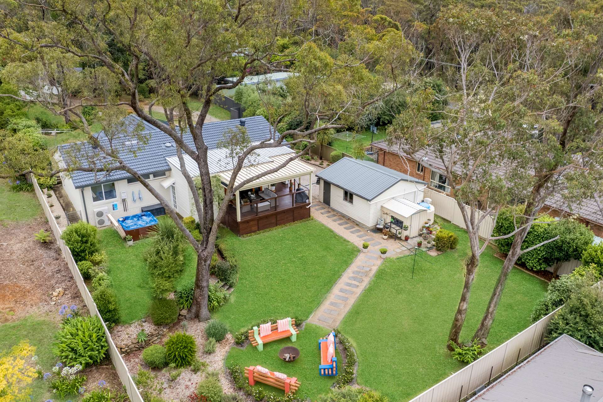 52 Genevieve Road, Bullaburra, NSW 2784 AUS