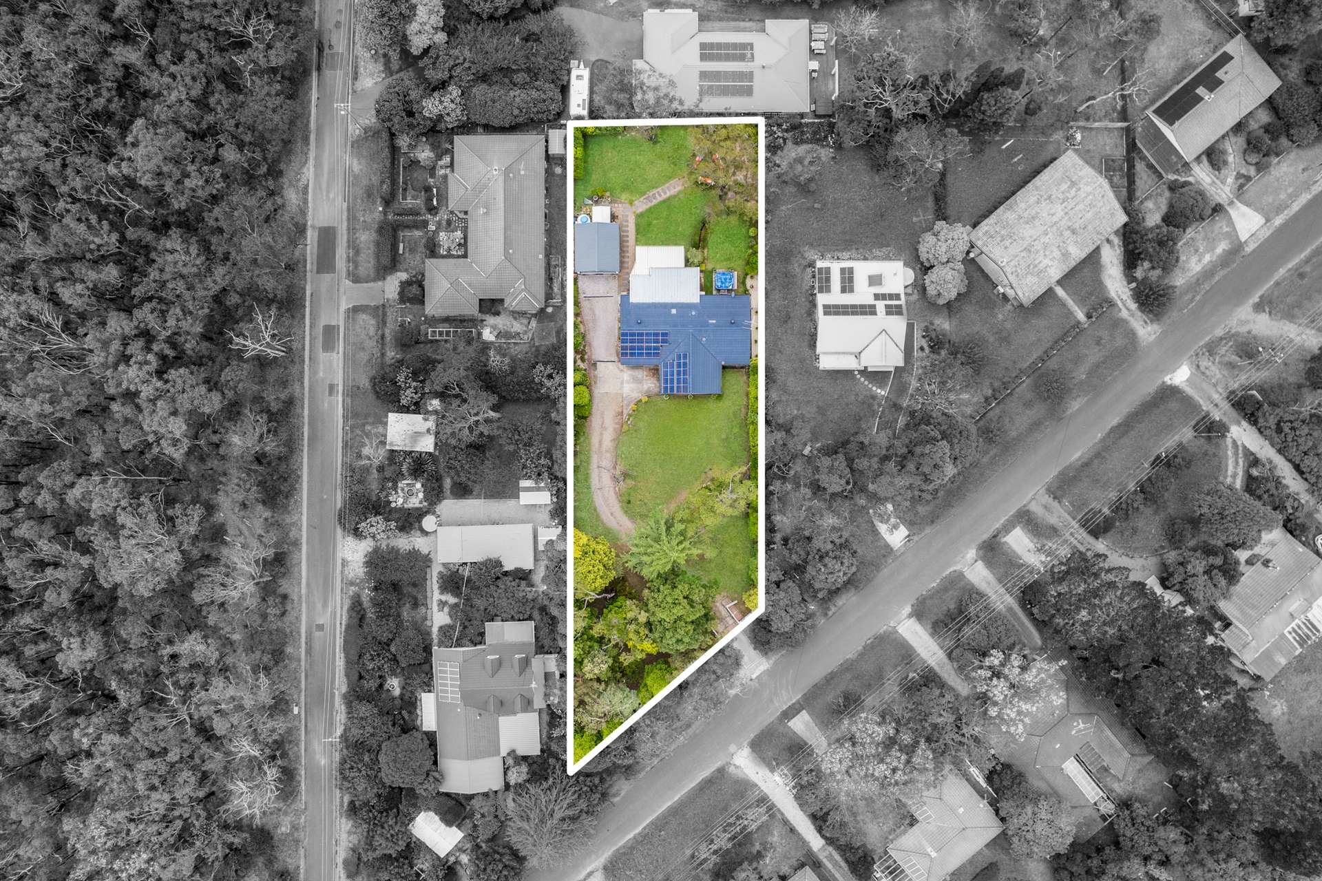 52 Genevieve Road, Bullaburra, NSW 2784 AUS