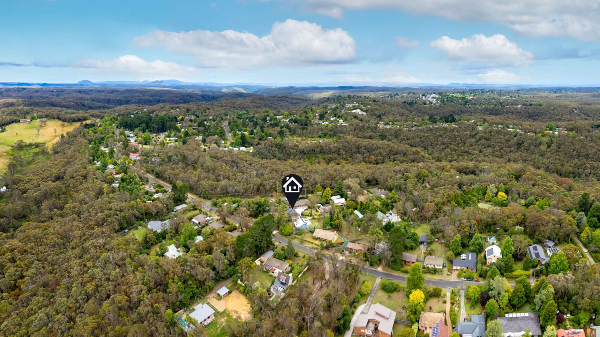 52 Genevieve Road, Bullaburra, NSW 2784 AUS