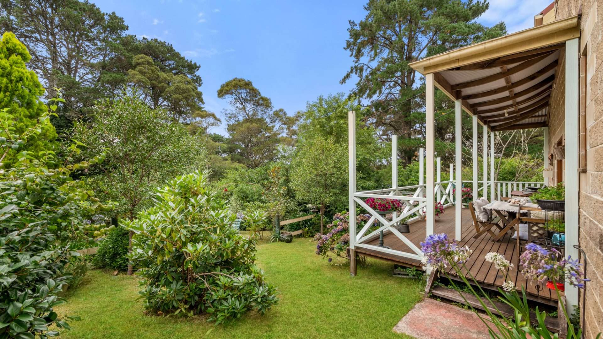 12 Abbotsford Road, Katoomba, NSW 2780 AUS