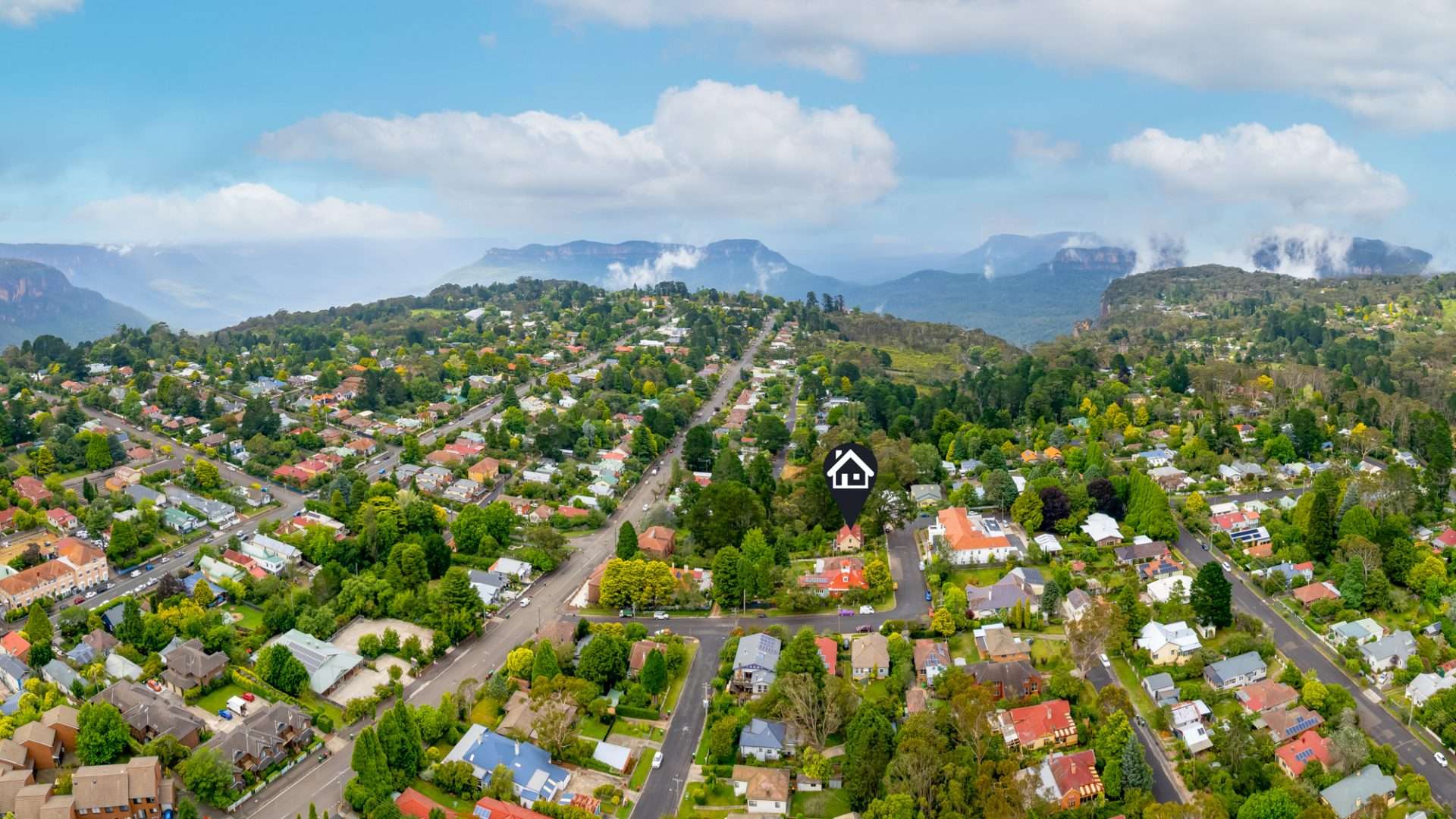 12 Abbotsford Road, Katoomba, NSW 2780 AUS