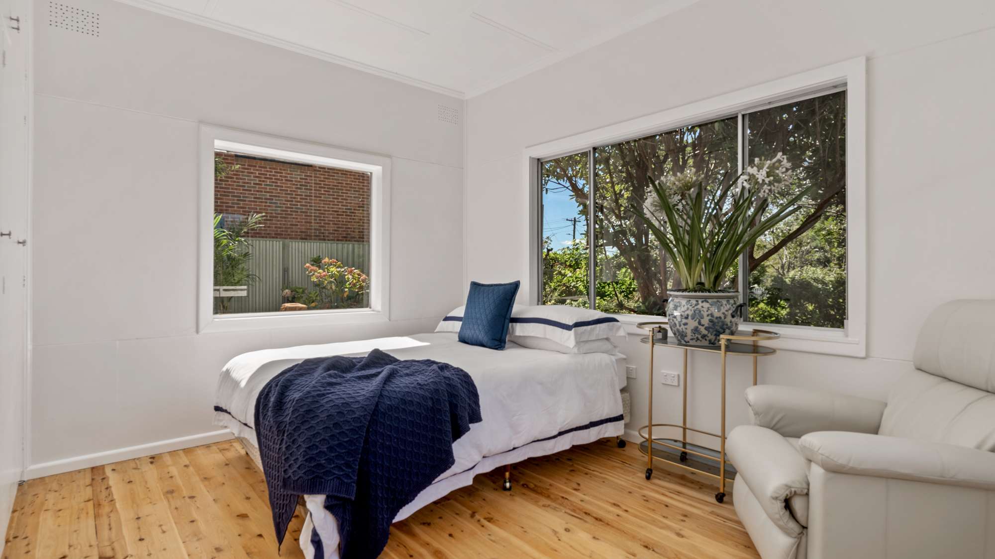 15 Buena Vista Avenue, Wentworth Falls, NSW 2782 AUS