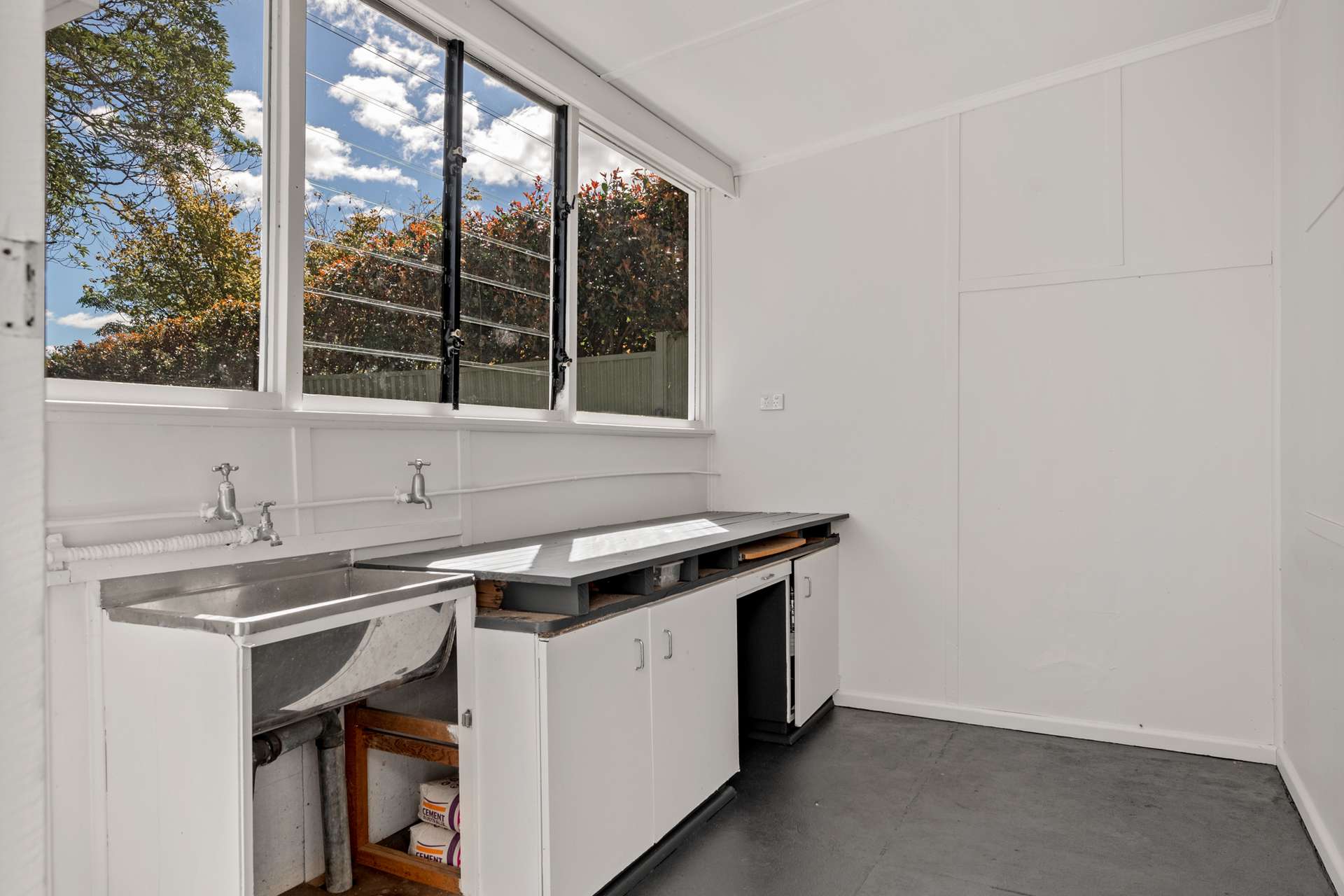 15 Buena Vista Avenue, Wentworth Falls, NSW 2782 AUS